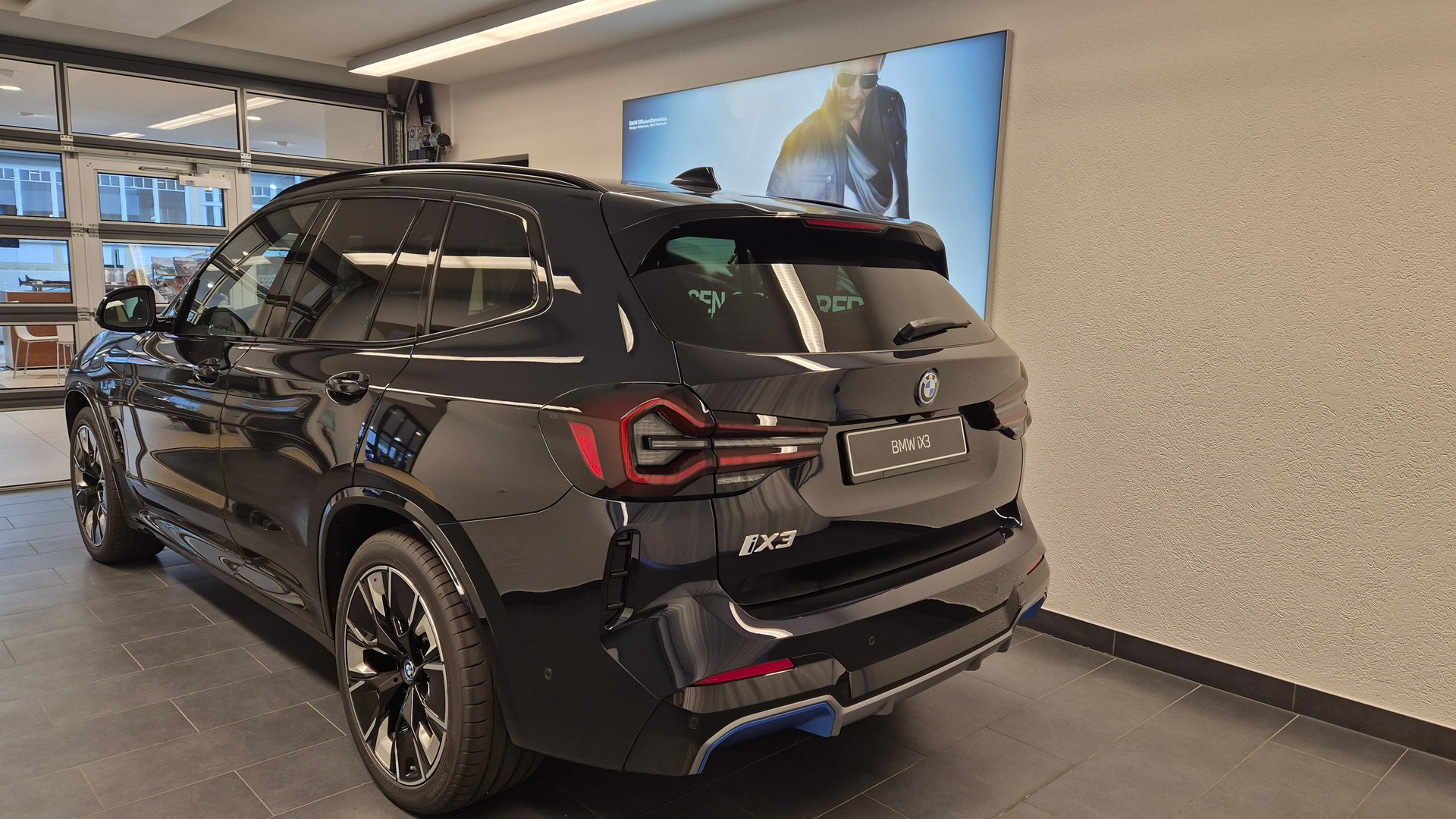 BMW iX3 Impressive-image-14