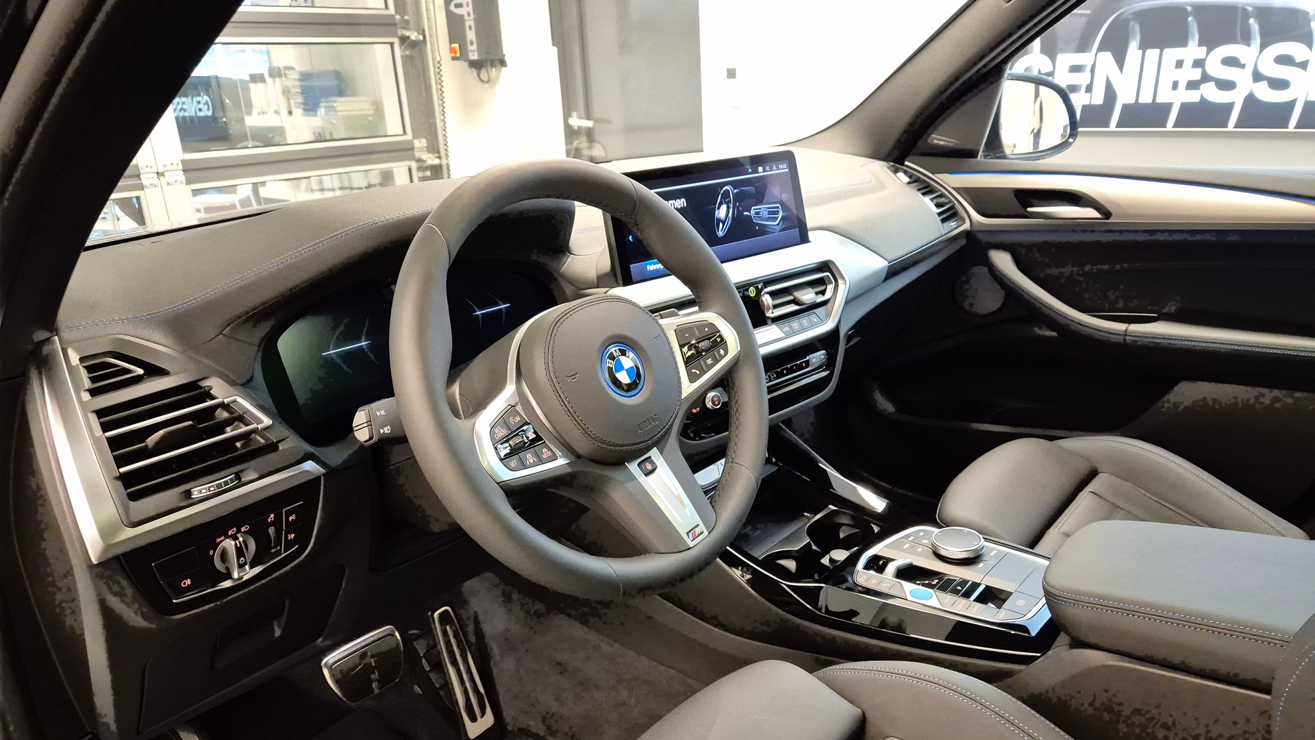 BMW iX3 Impressive-image-18