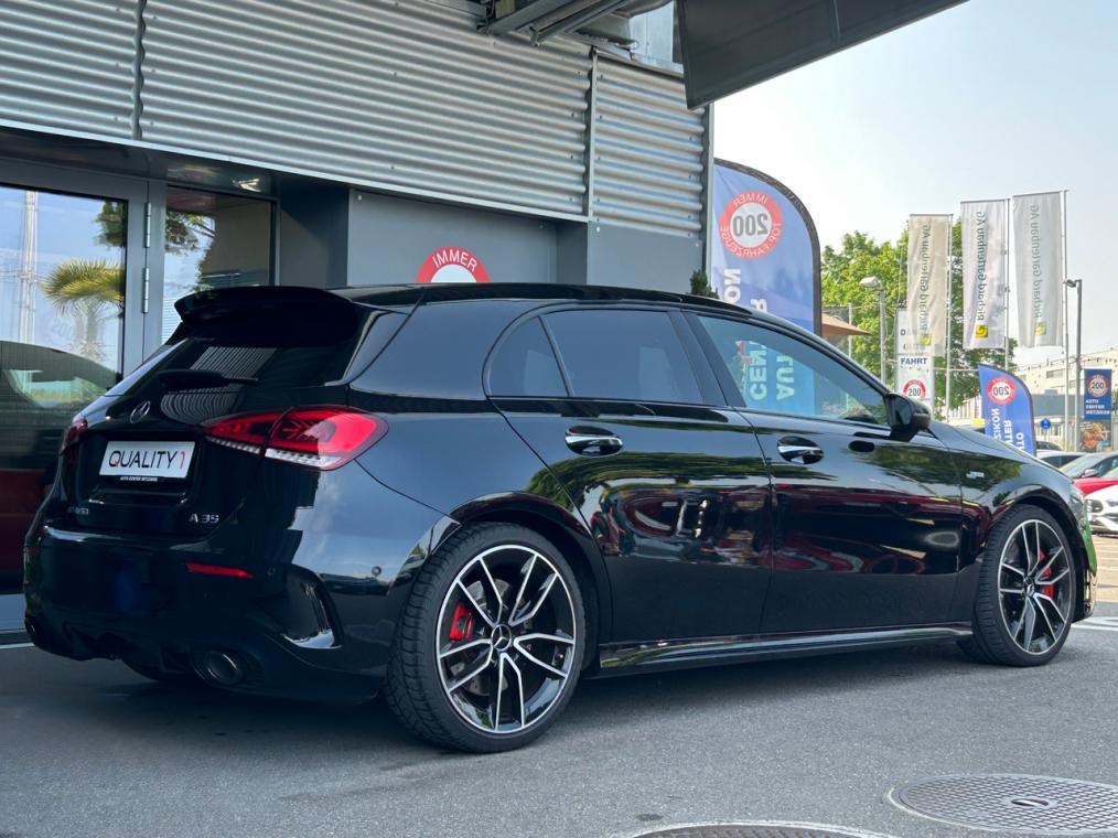 MERCEDES-BENZ A 35 AMG 4Matic Speedshift-showroom-element-2