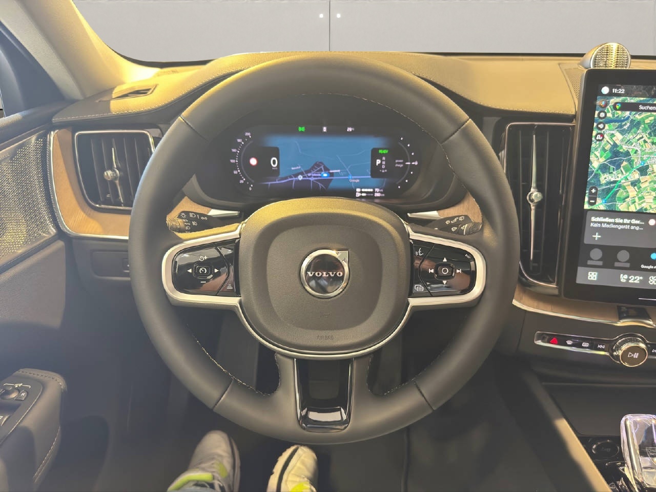 VOLVO XC60 2.0 T6 TE Ultra Dark eAWD-image-9