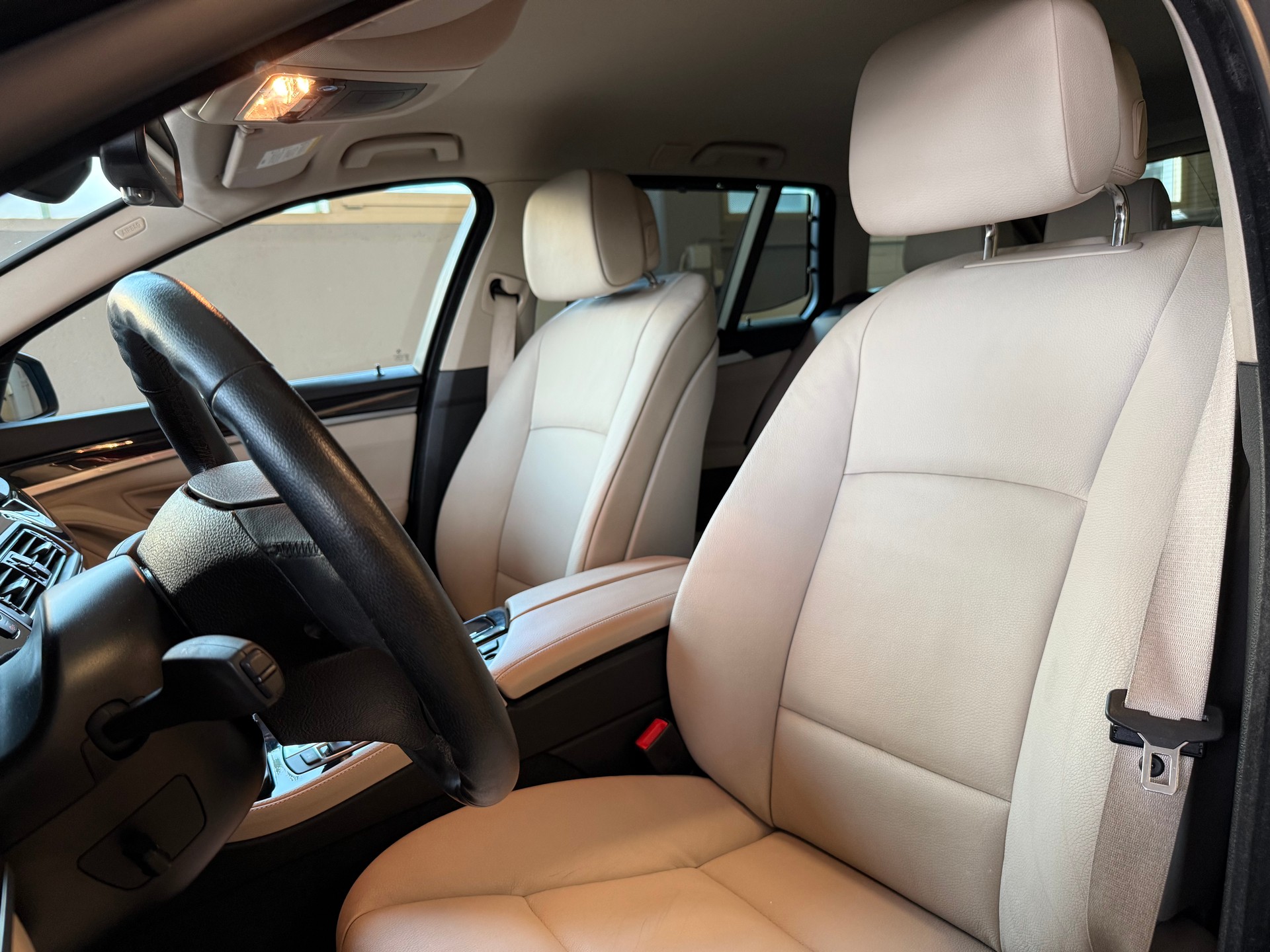 BMW 525d xDrive Touring Steptronic-image-9