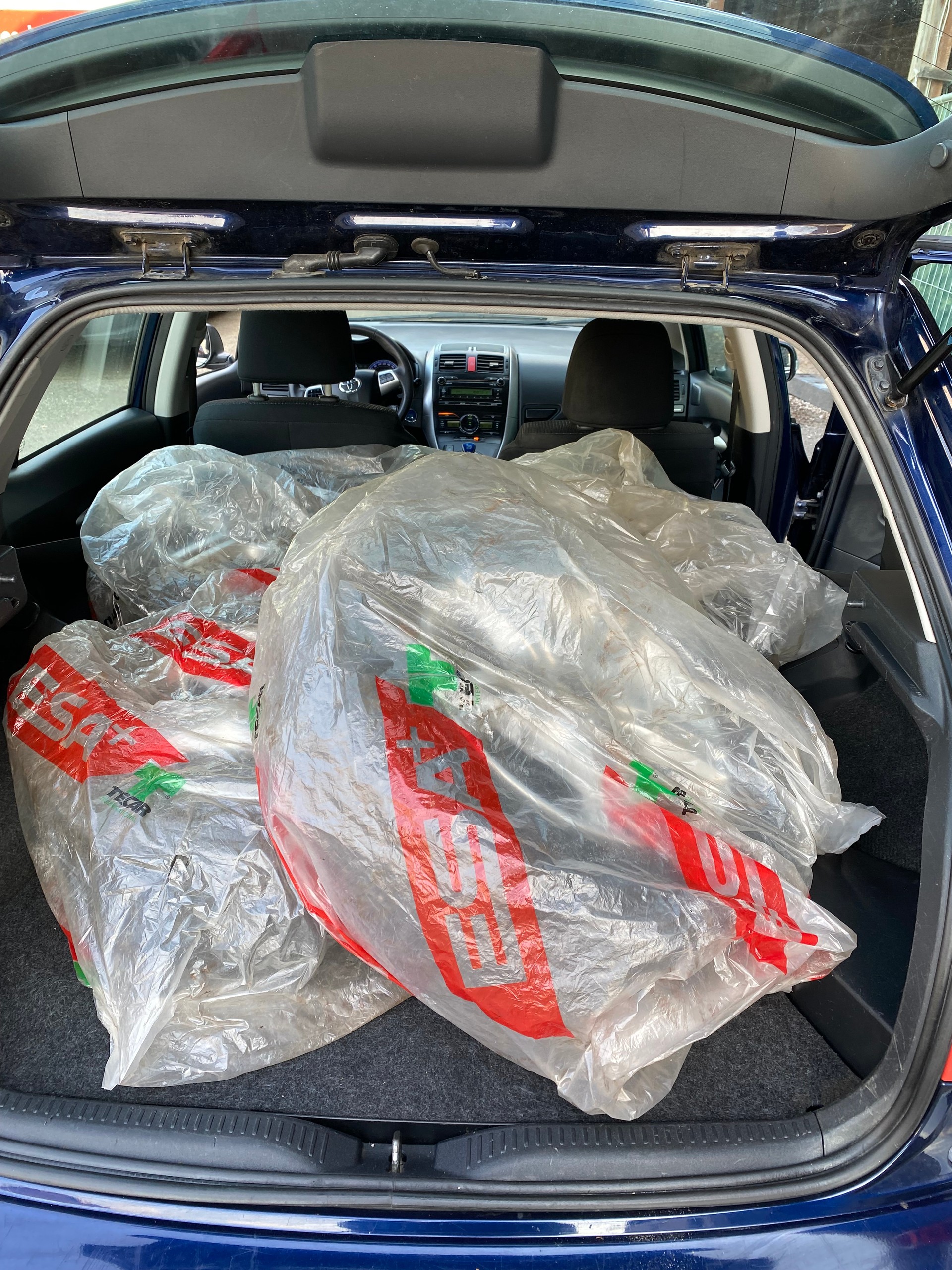TOYOTA AURIS-image-12