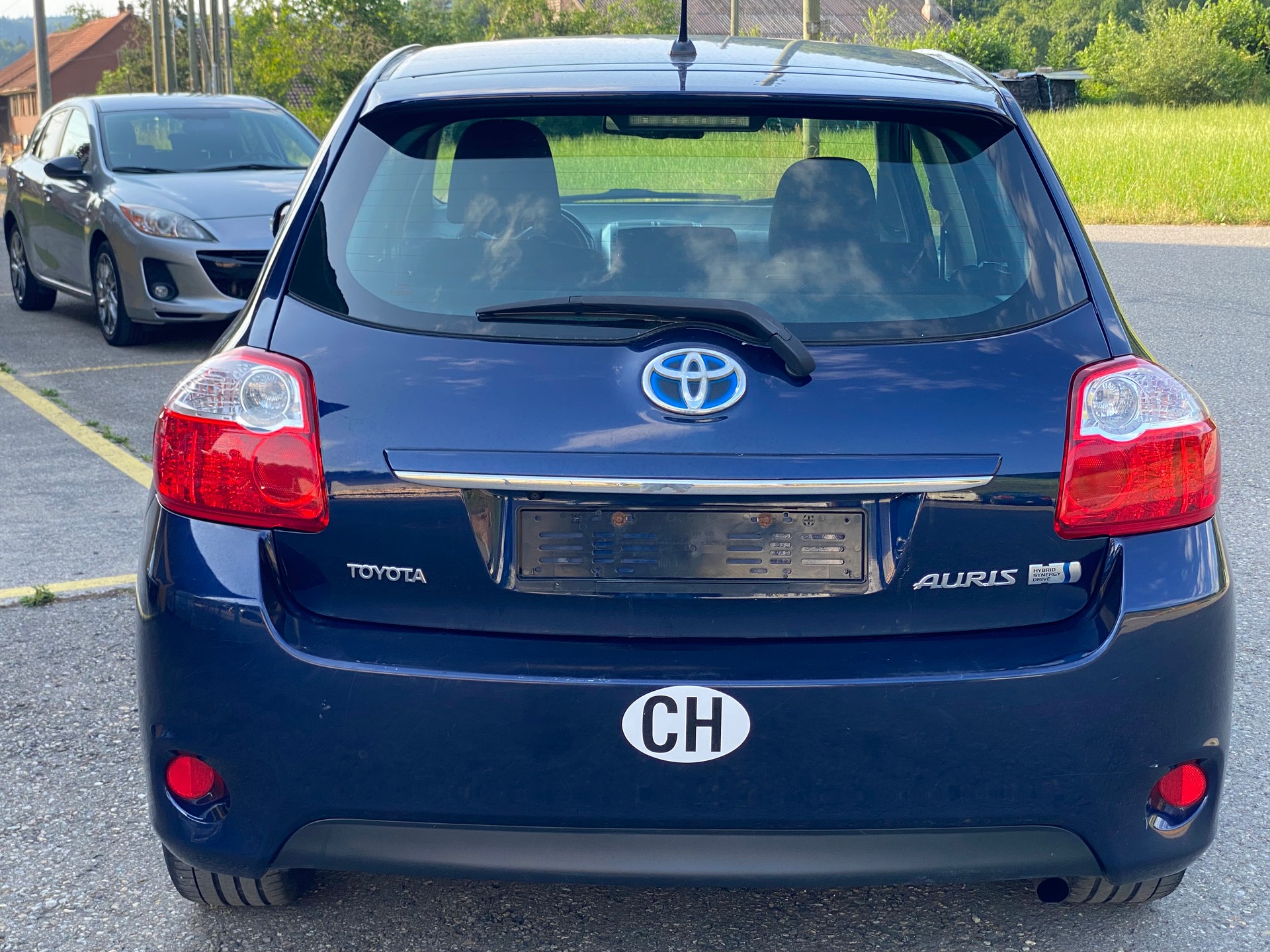TOYOTA AURIS-image-2