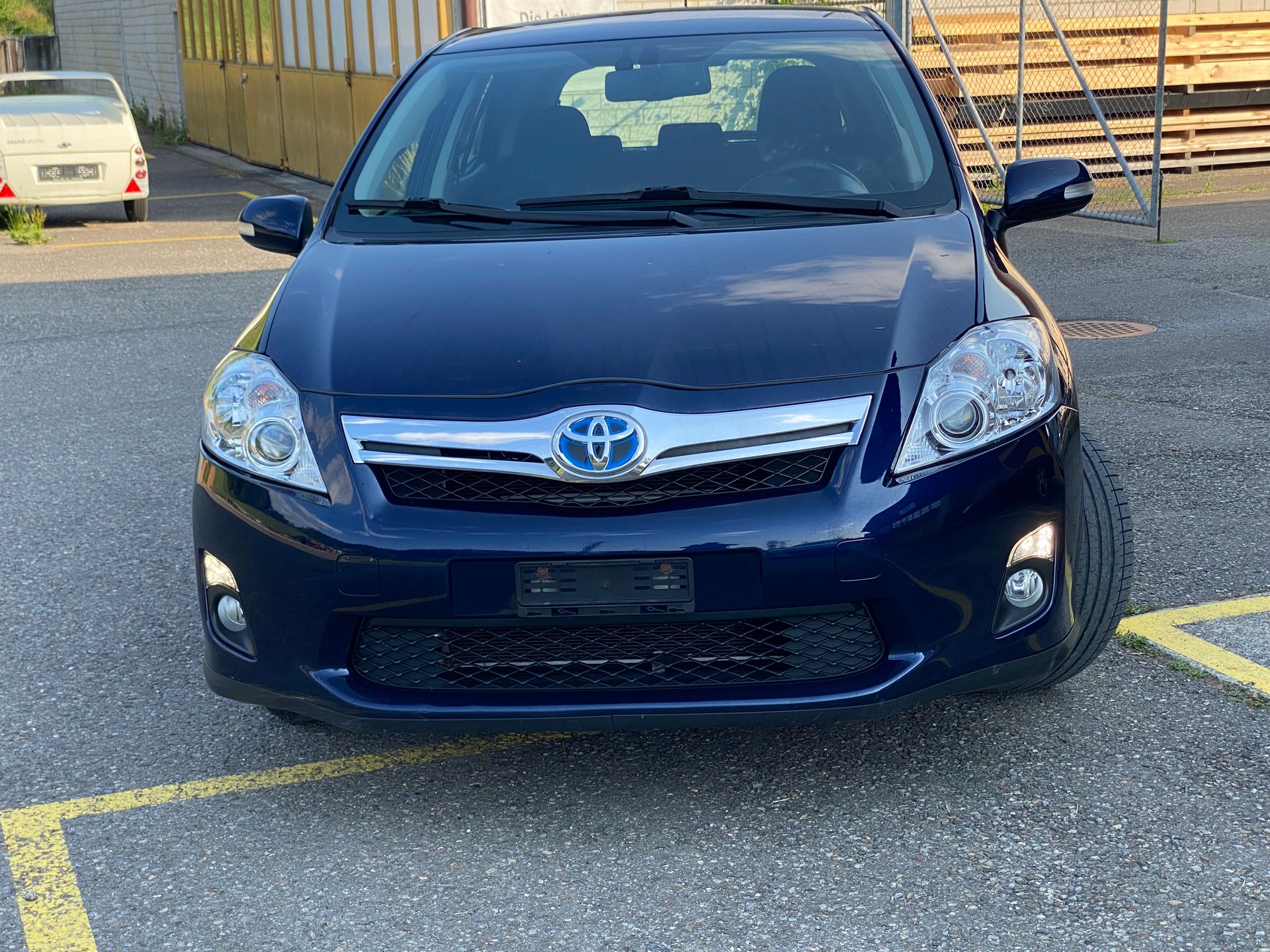 TOYOTA AURIS