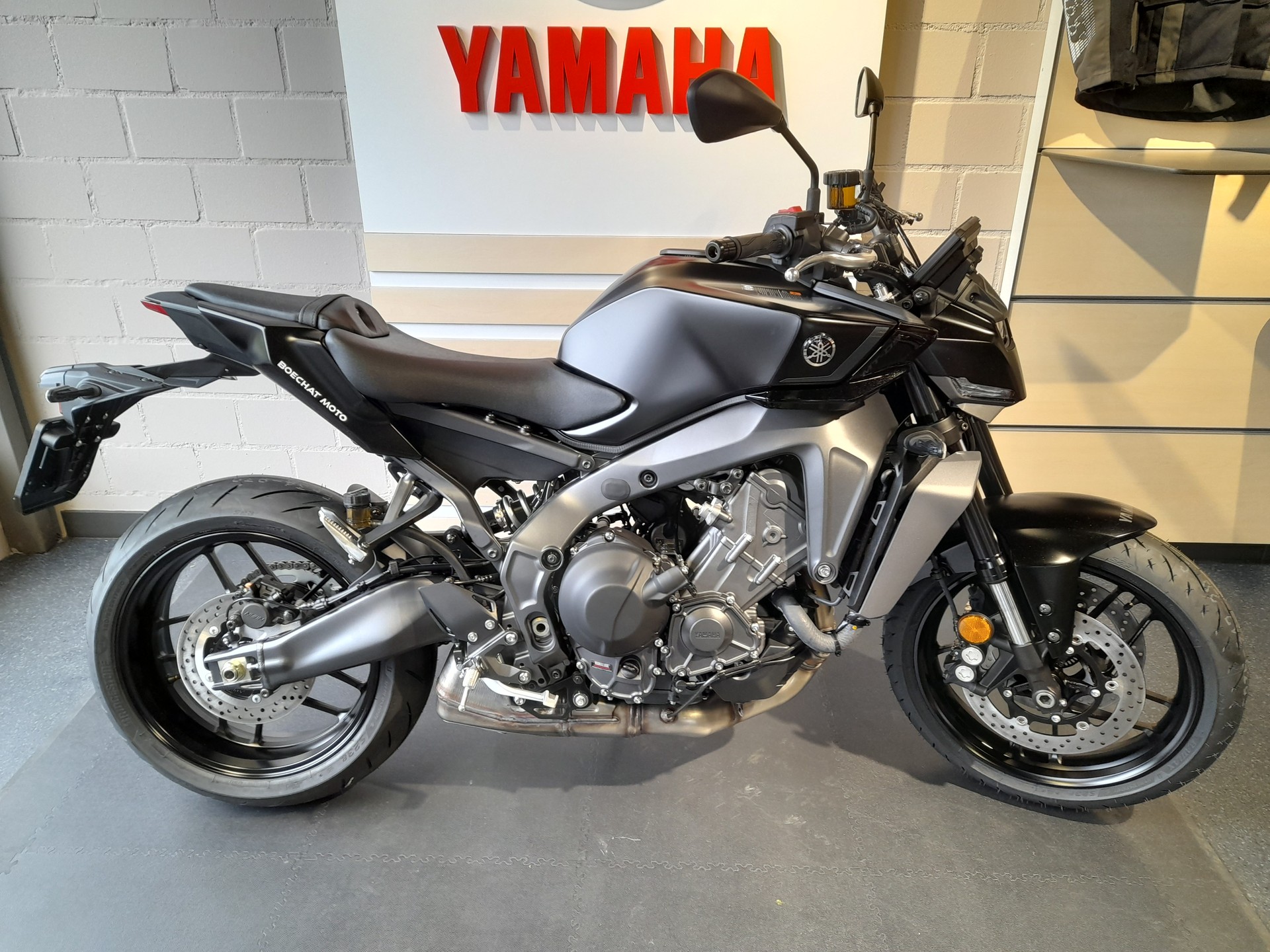 YAMAHA MT-09-image-1
