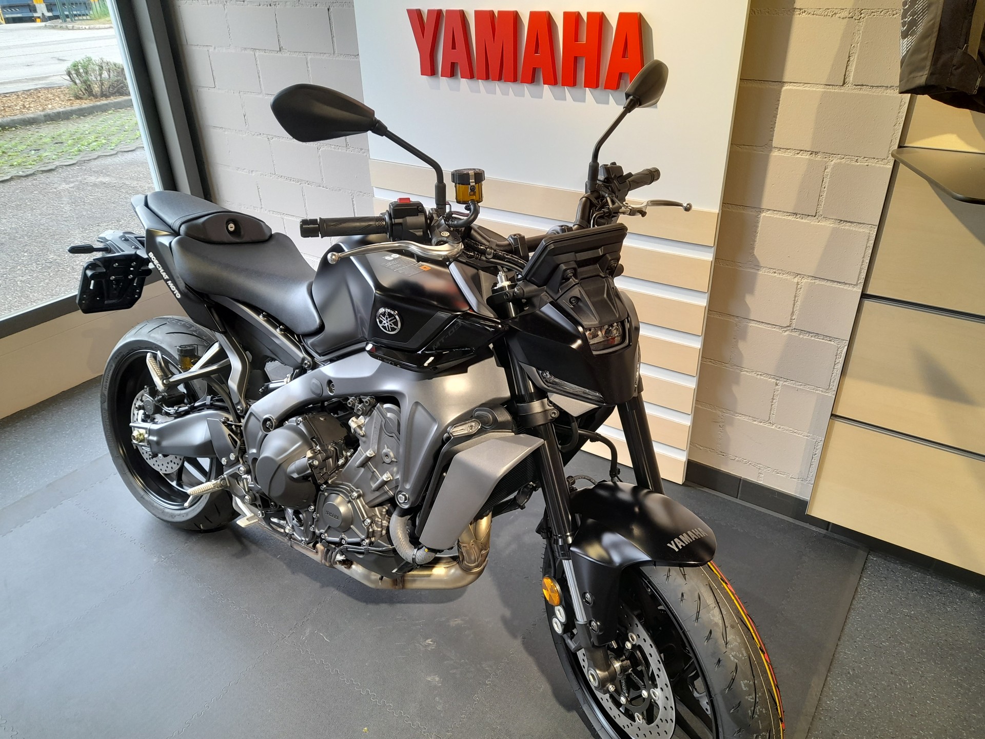 YAMAHA MT-09-image-2