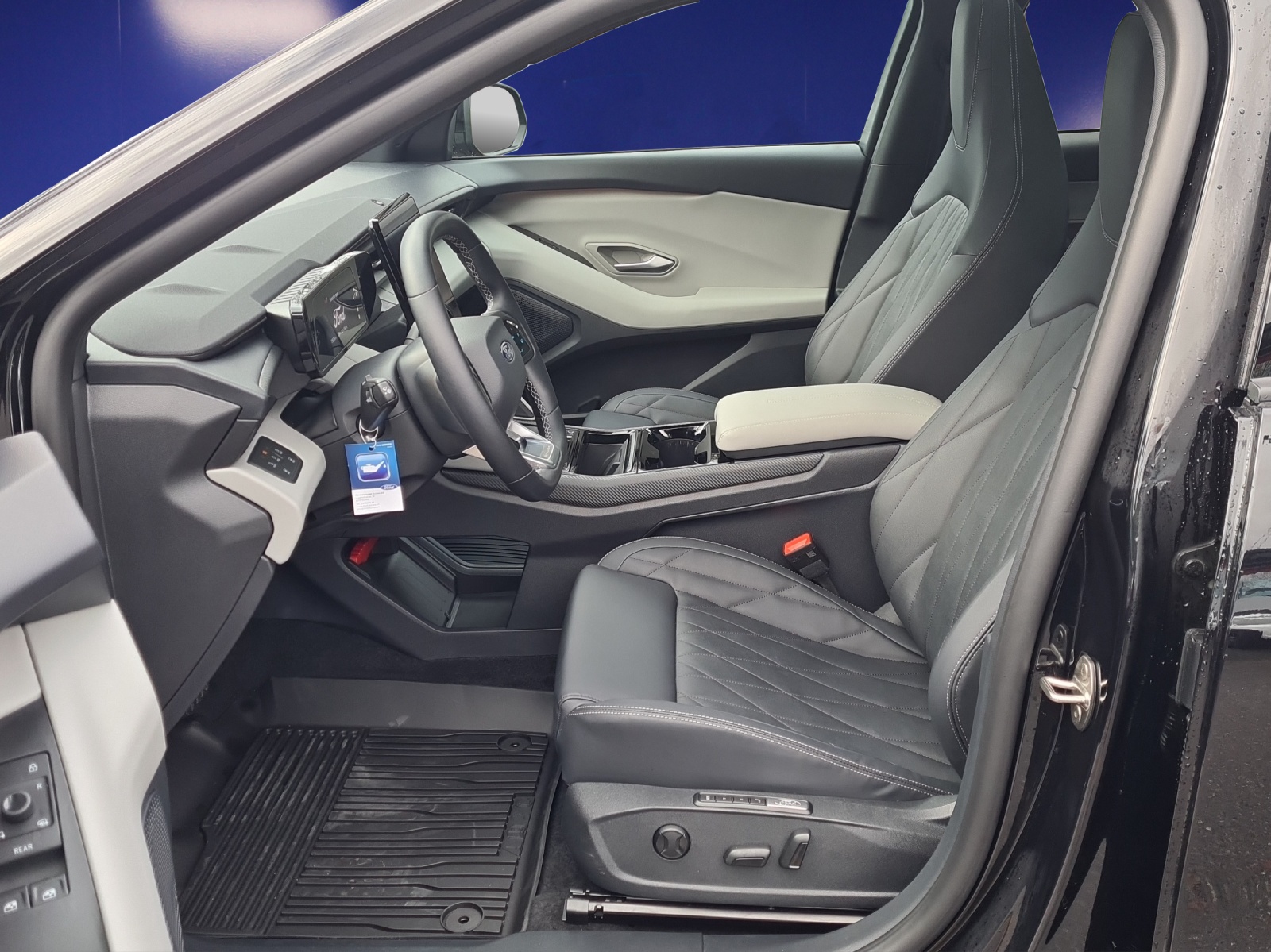FORD Explorer Extended Range (79 kWh) Premium 4x4 AUTOMAT-image-6
