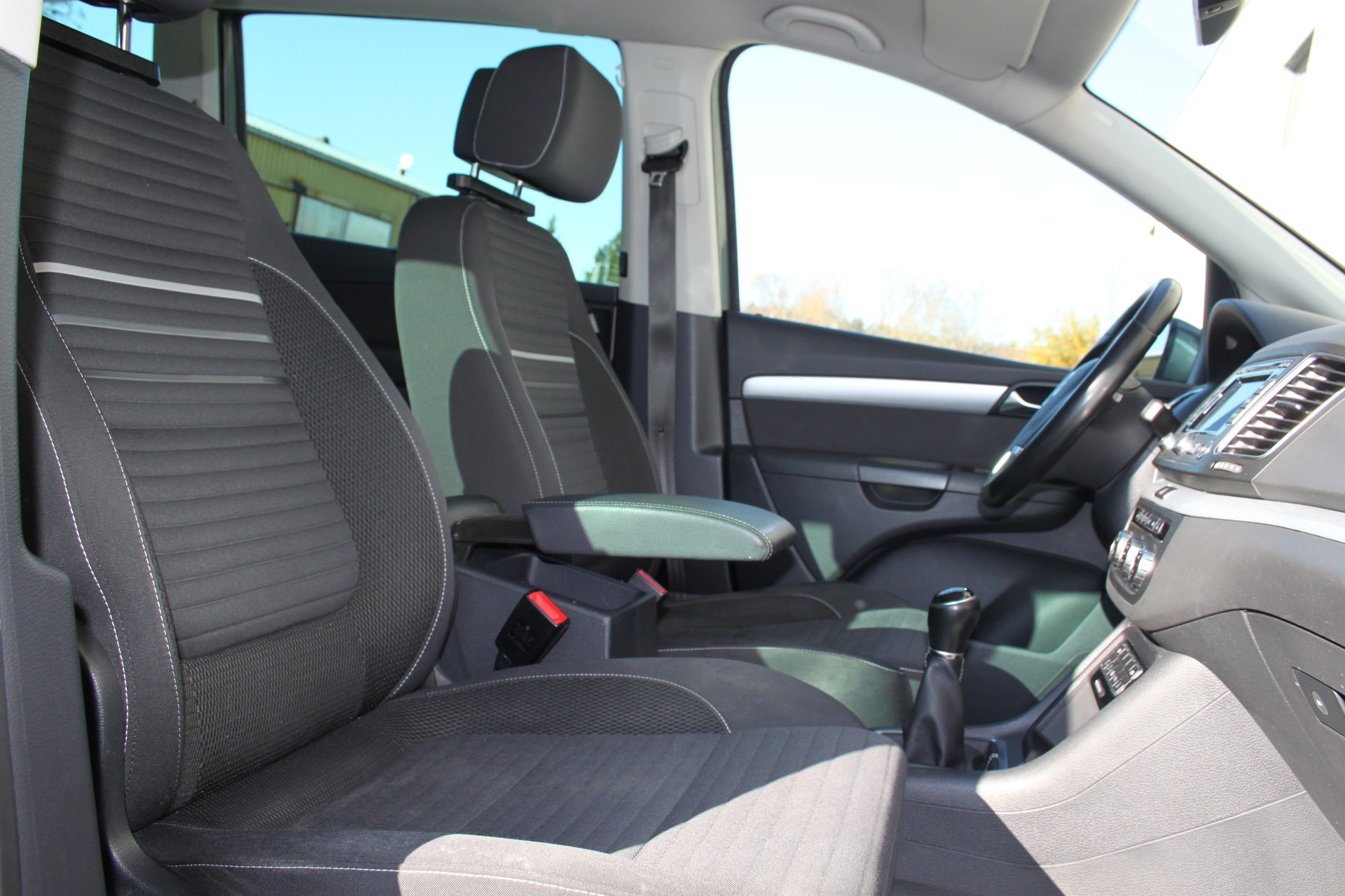 VW Sharan 2.0 TDI BMT Comfortline 4Motion-image-10