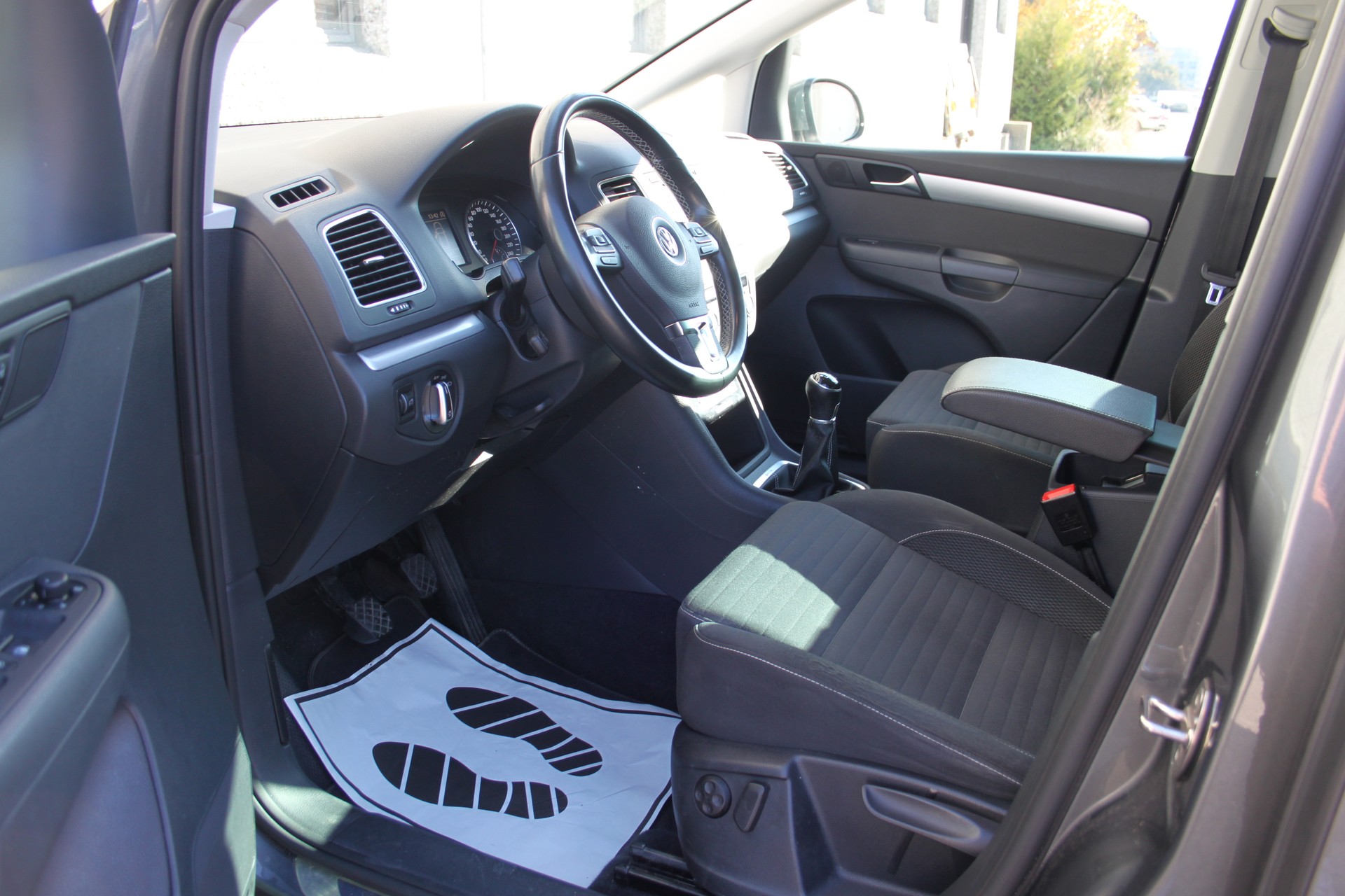 VW Sharan 2.0 TDI BMT Comfortline 4Motion-image-6