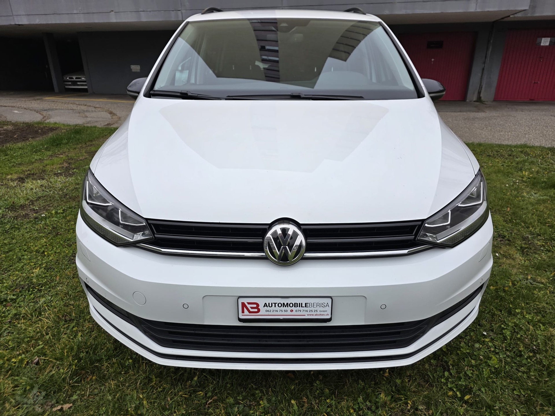 VW Touran 2.0 TDI BlueMotion Technology Highline DSG 190PS-image-1