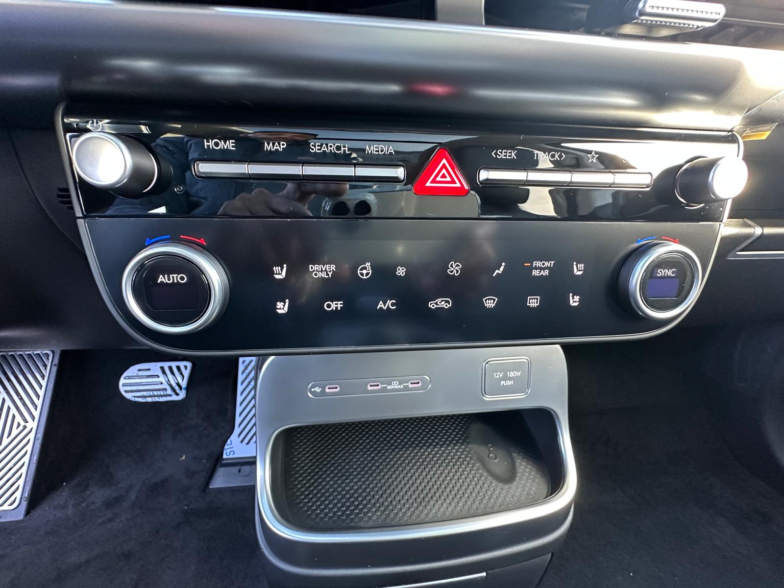 HYUNDAI Ioniq 9 110kWh Vertex 4WD-image-16