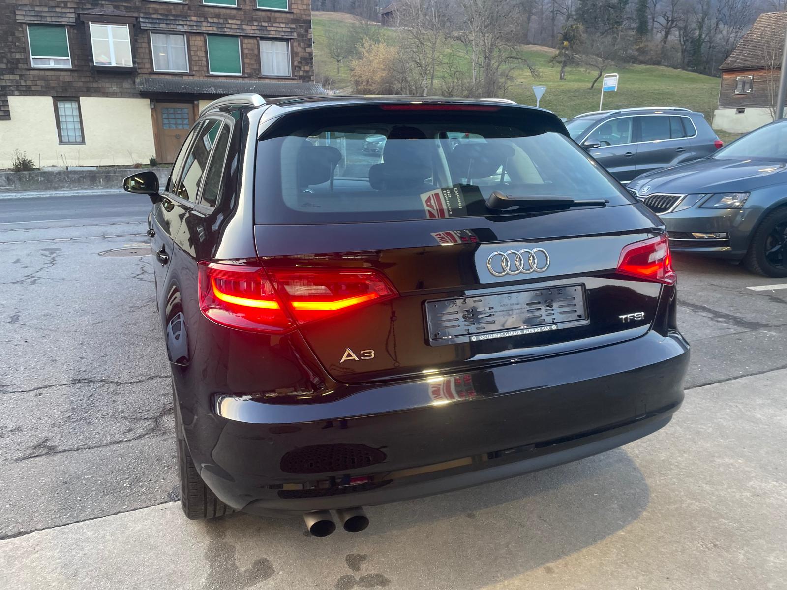 AUDI A3 Sportback 1.4 TFSI Attraction-image-5