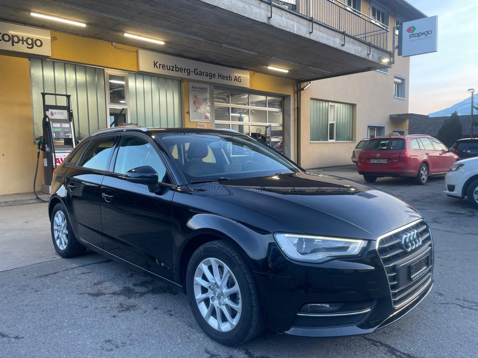 AUDI A3 Sportback 1.4 TFSI Attraction-image-1