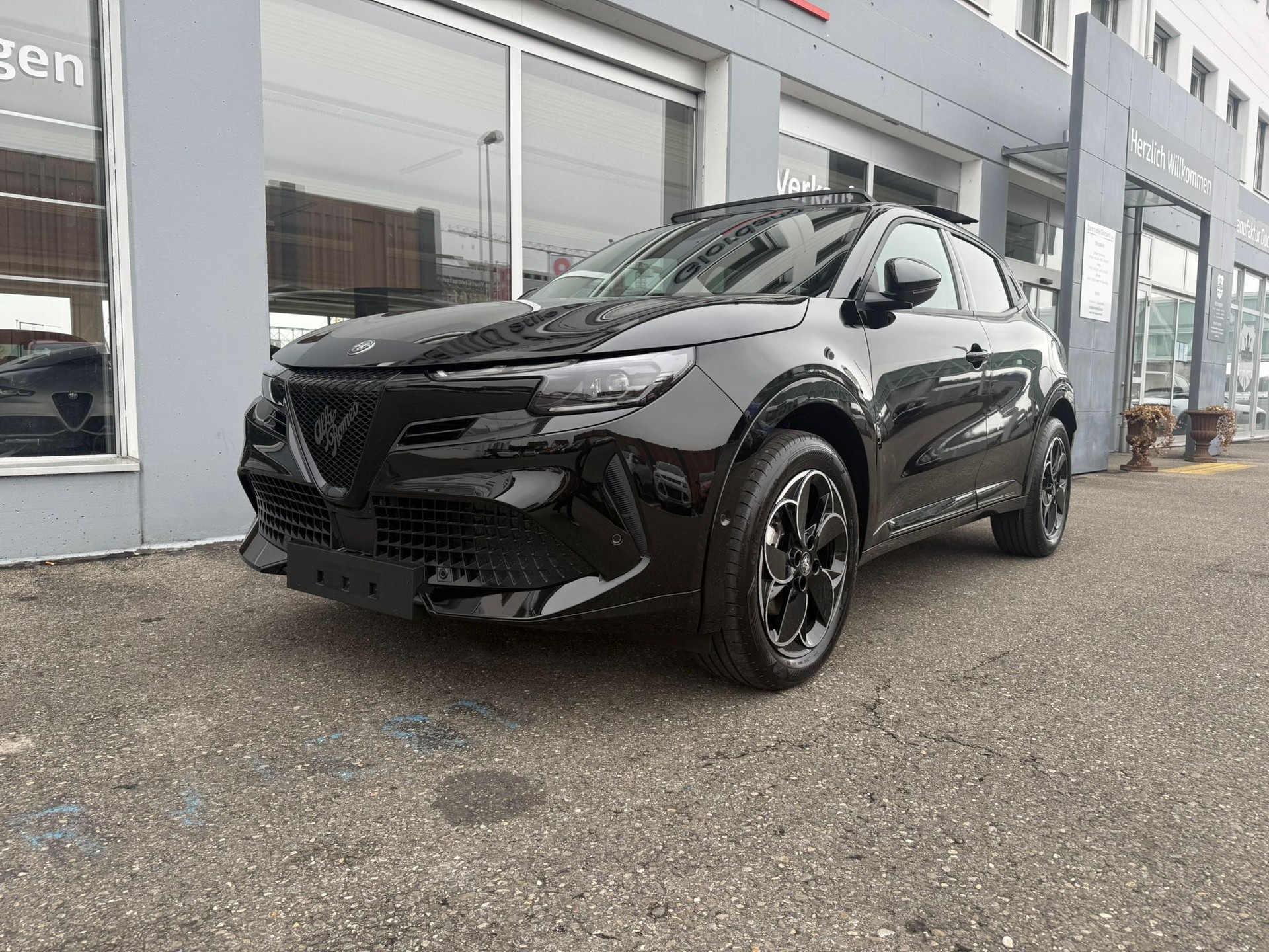 ALFA ROMEO Junior 1.2 Hybrid Q4 Pack Tech+Pack Sky-showroom-element-3