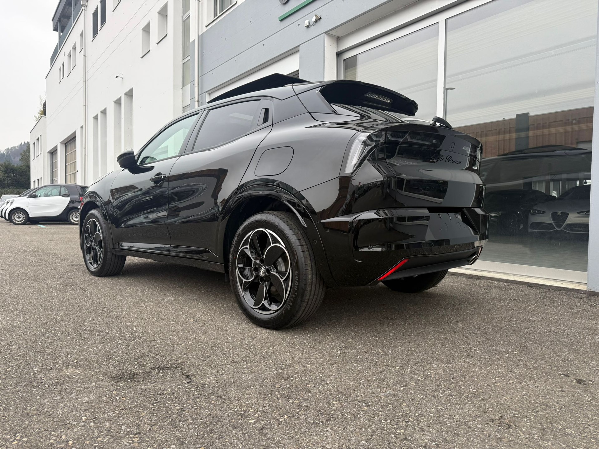ALFA ROMEO Junior 1.2 Hybrid Q4 Pack Tech+Pack Sky-image-5
