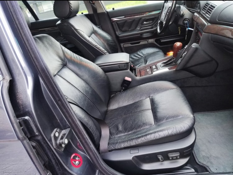 BMW 735i-image-6