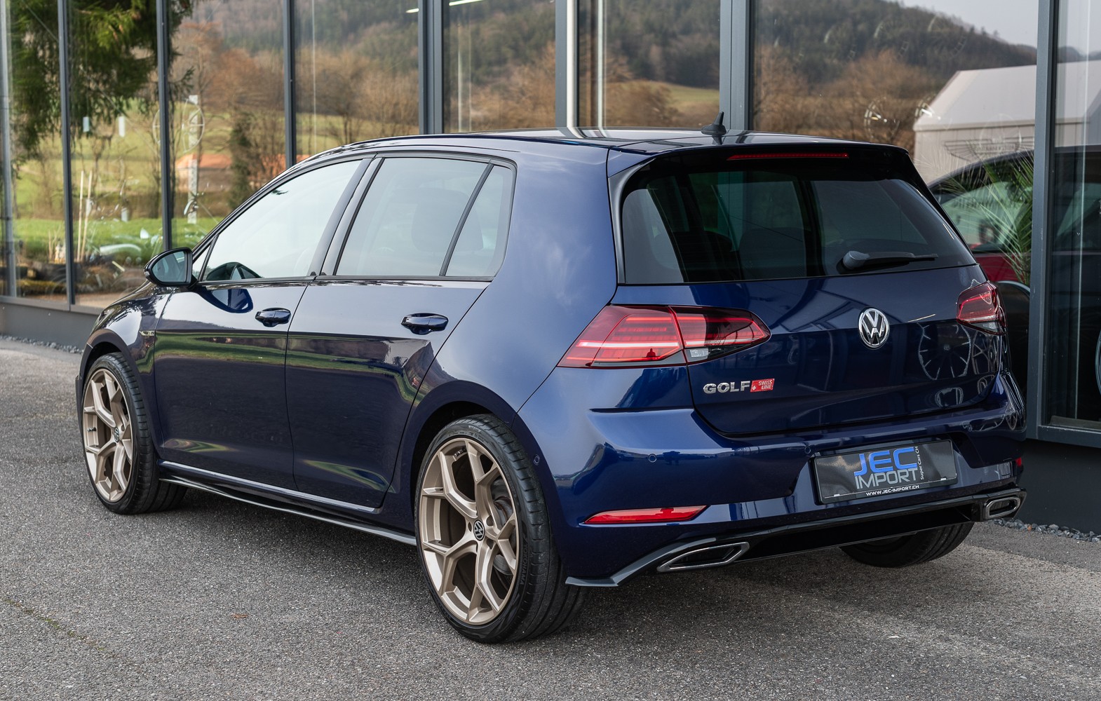 VW Golf 1.5 TSI R Line EVO Comfort-showroom-element-3