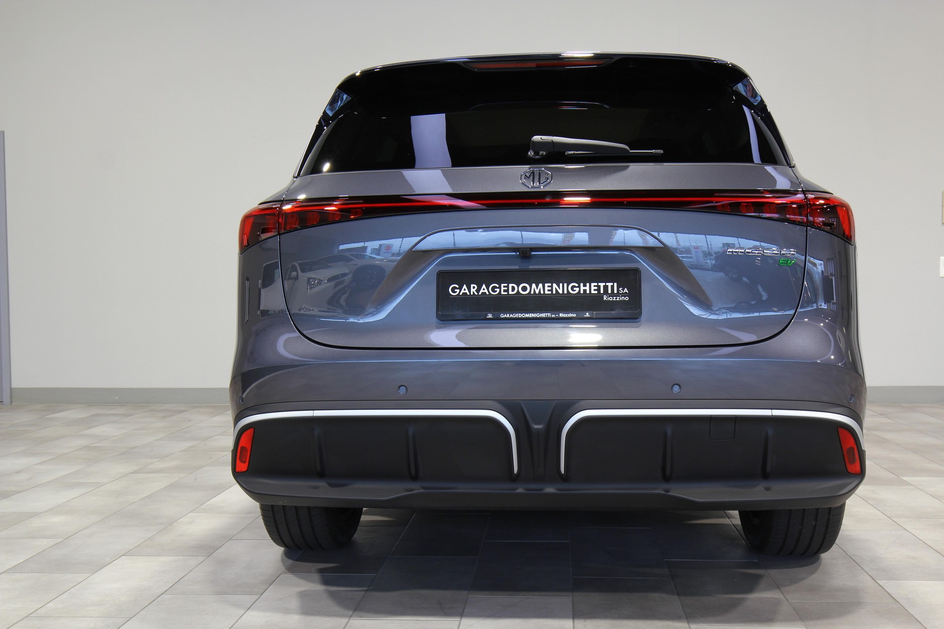 MG S6 EV 77 kWh Luxury 4WD-image-2