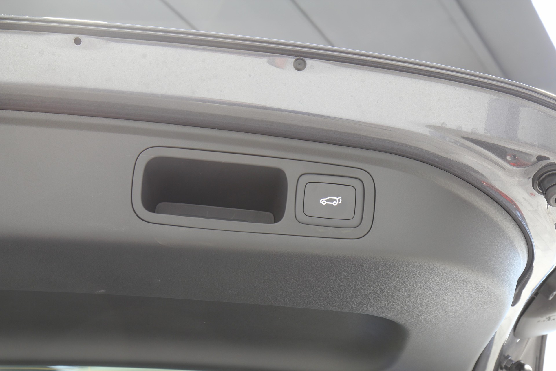 MG S6 EV 77 kWh Luxury 4WD-image-11