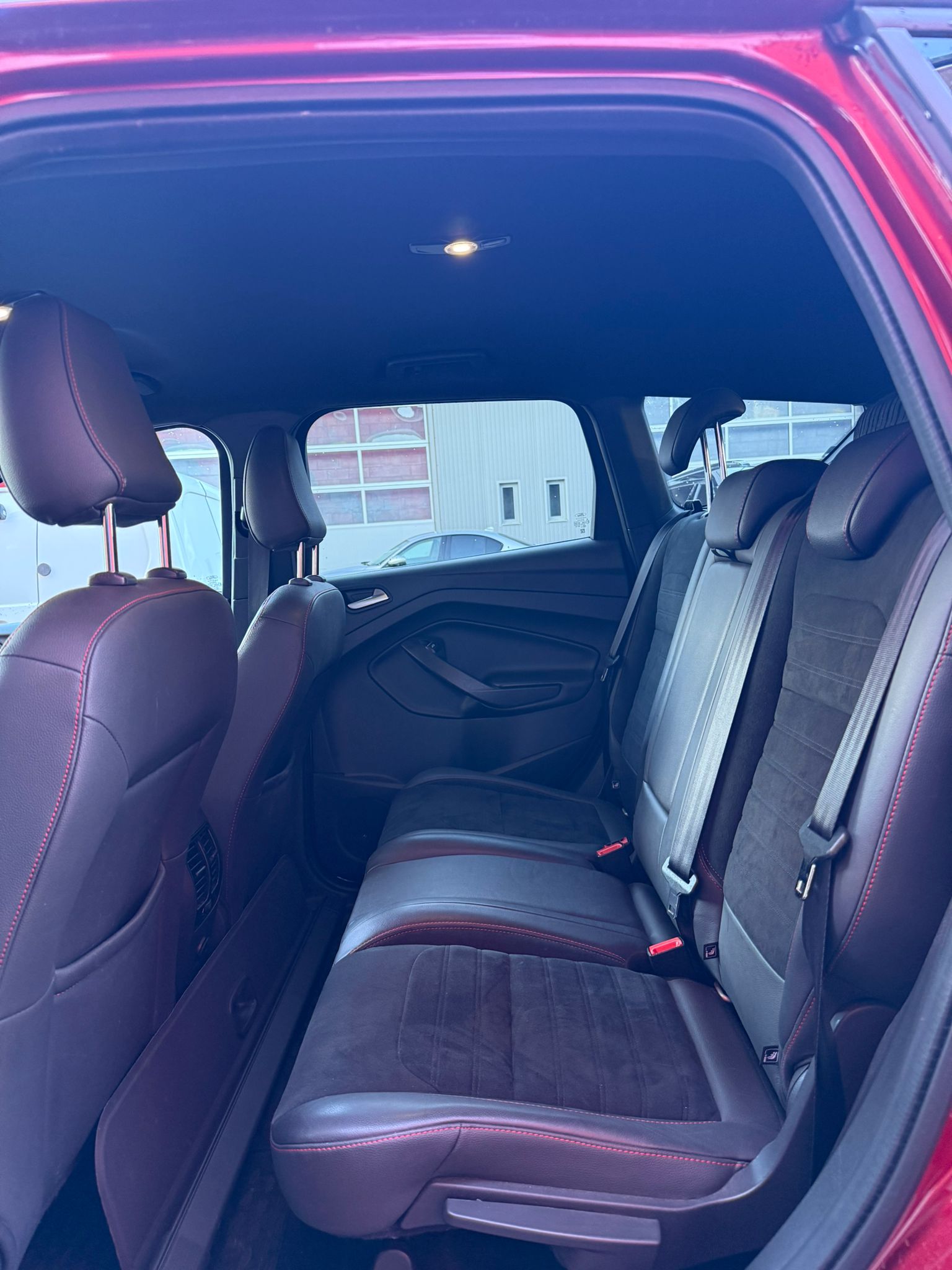 FORD Kuga 2.0 TDCi ST Line High 4WD PowerShift-image-10