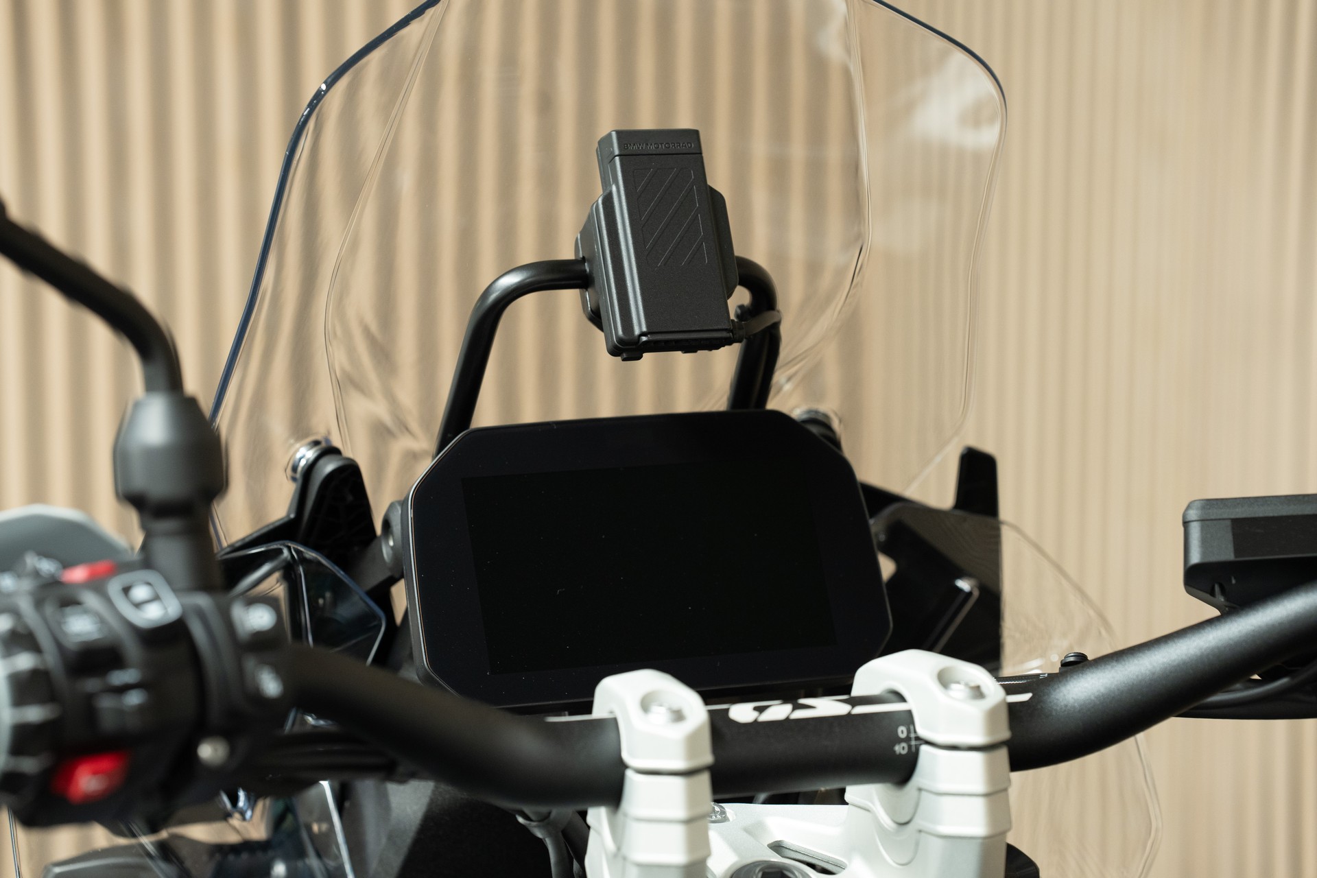 BMW R 1300 GS mit Fahrersitz niedrig, längerem Seitenständer und CHF 1'500.- Boxer Prämie 🤑🔥-image-2