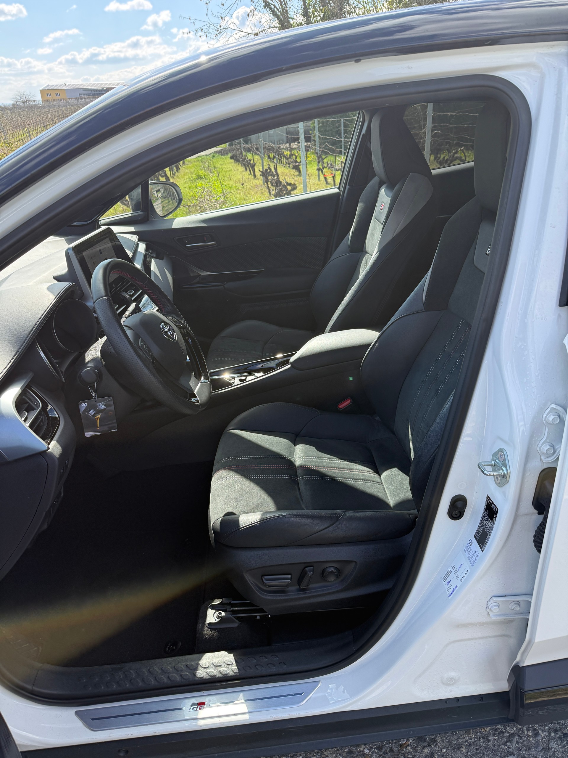 TOYOTA C-HR 2.0 HSD CVT GR Sport-image-7