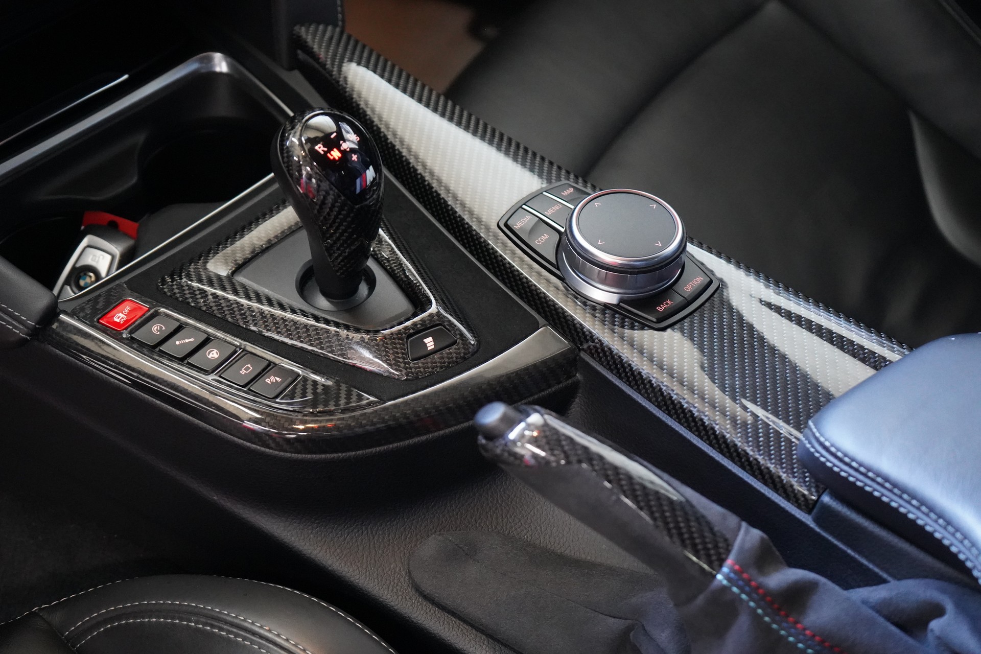 BMW M3 Competition Drivelogic / Grigio Telesto Perl **-image-19