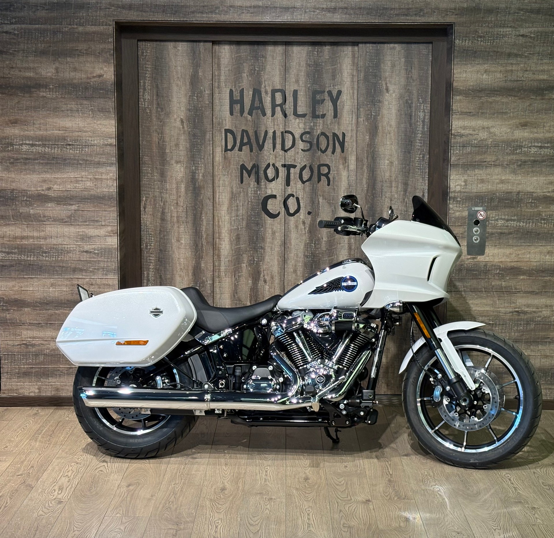 HARLEY-DAVIDSON FXLRST-image-0