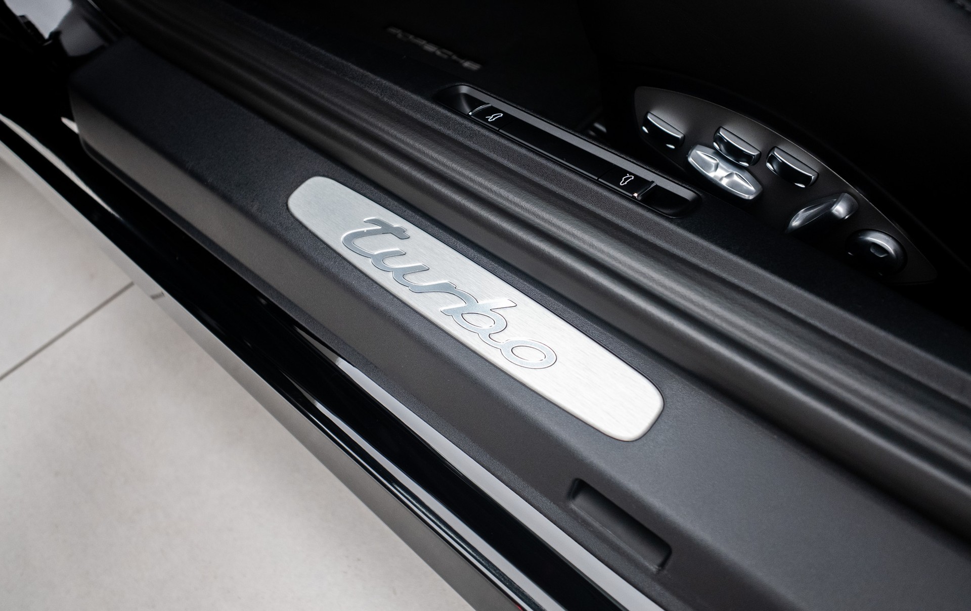PORSCHE 911 Turbo PDK-image-8