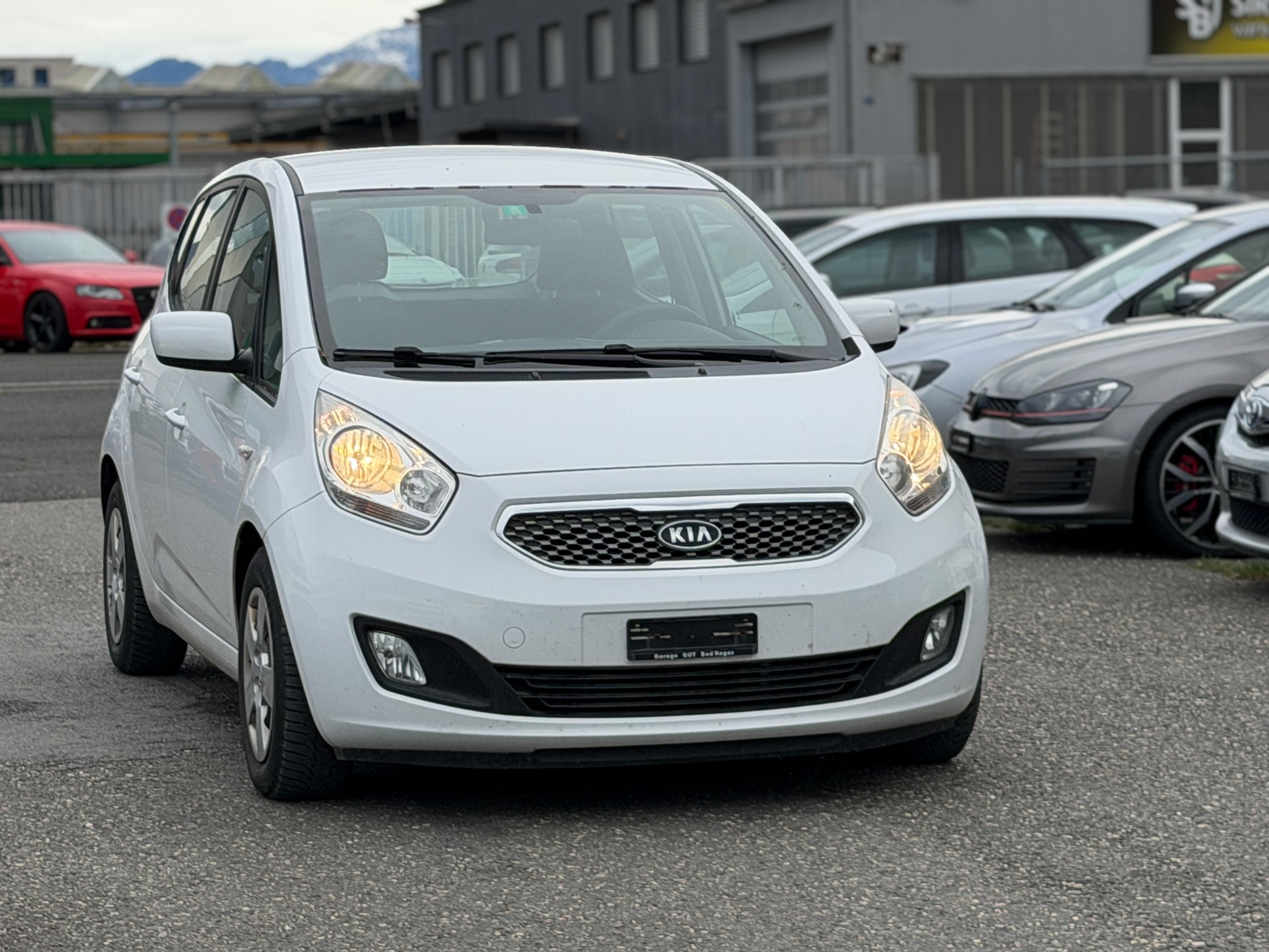 KIA Venga 1.6 CRDi Trend-image-1
