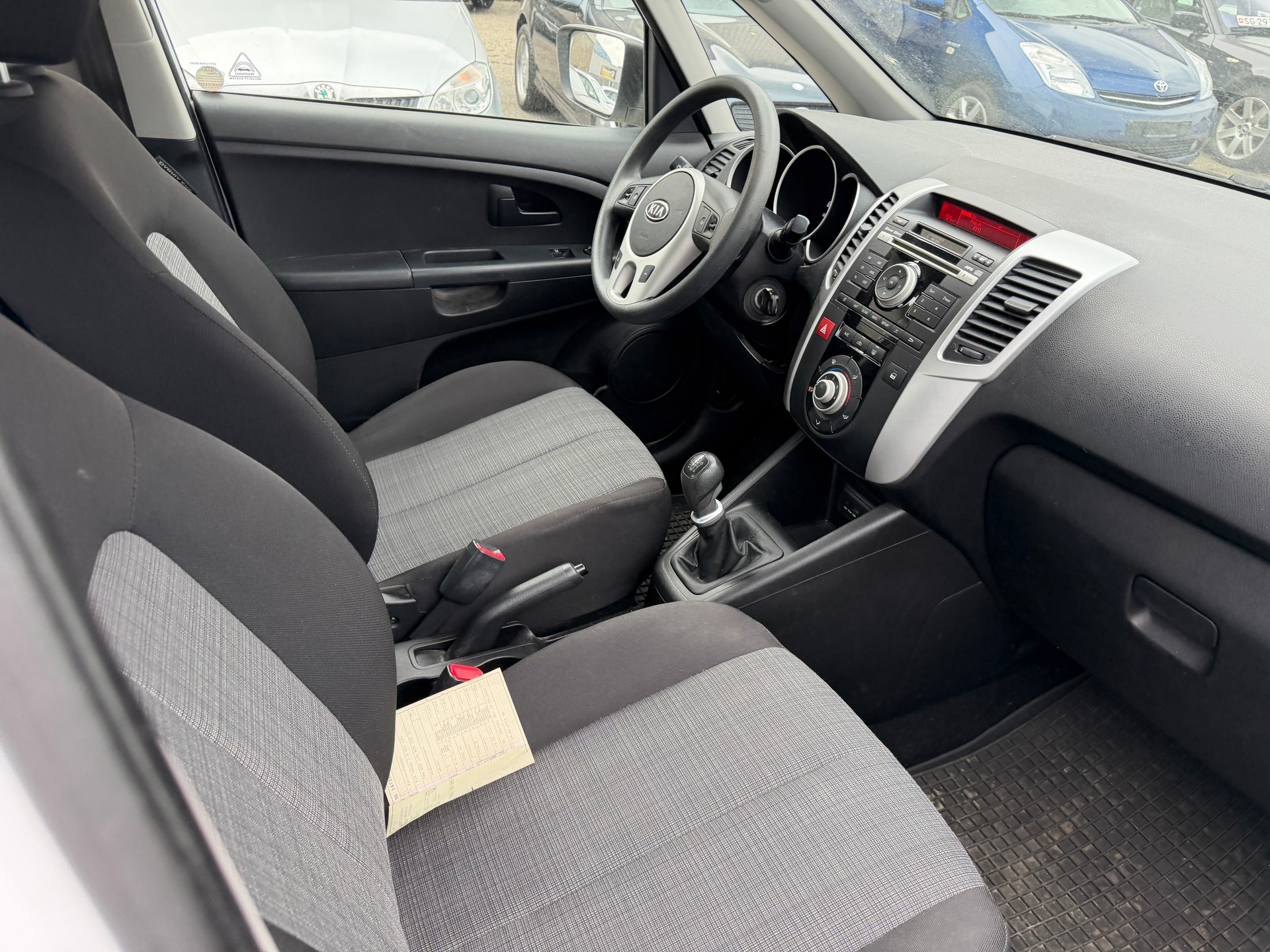 KIA Venga 1.6 CRDi Trend-image-7