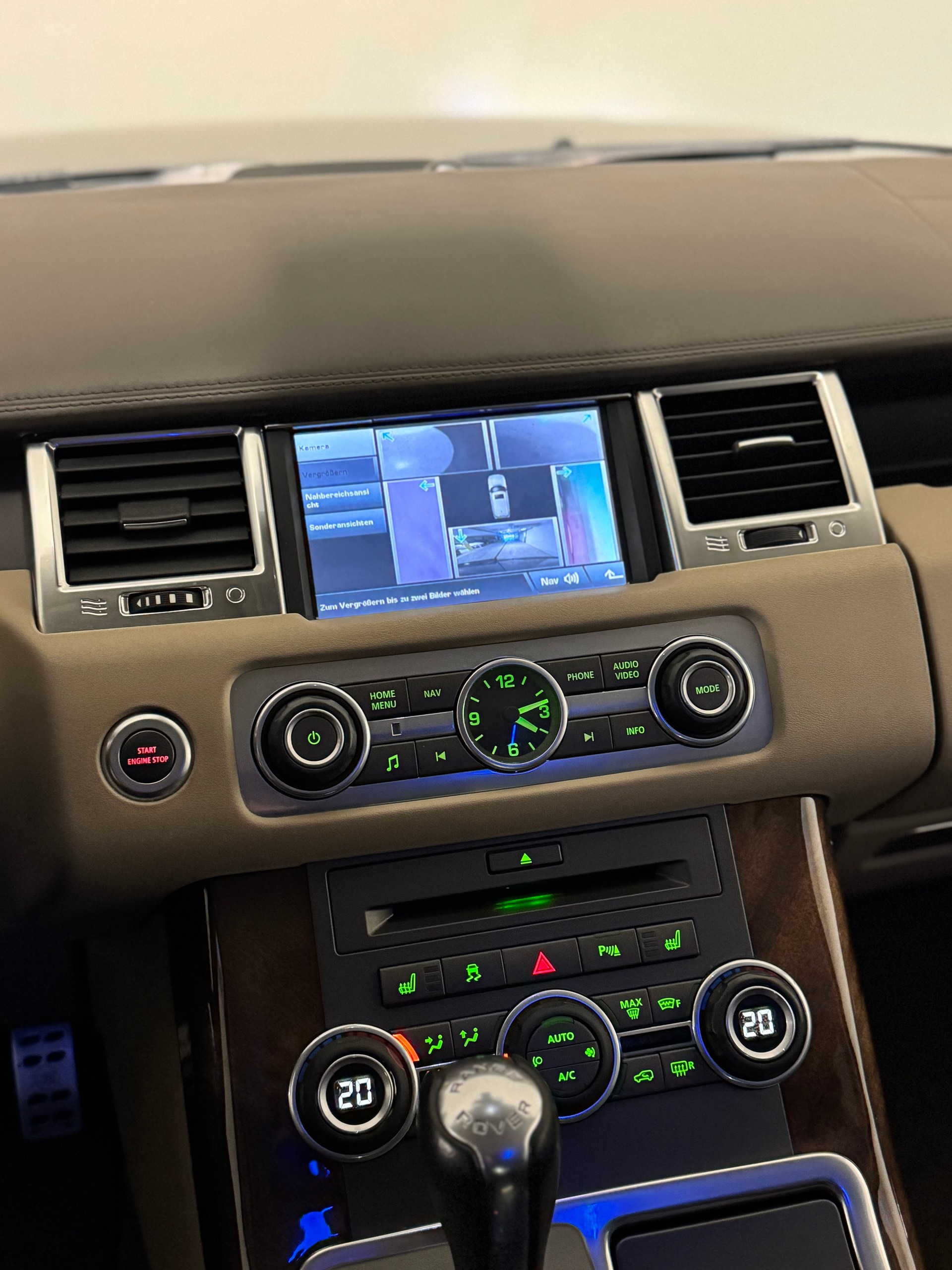 LAND ROVER Range Rover Sport TDV8 Autobiography Automatic *AHK* *Vollausstattung*-image-12
