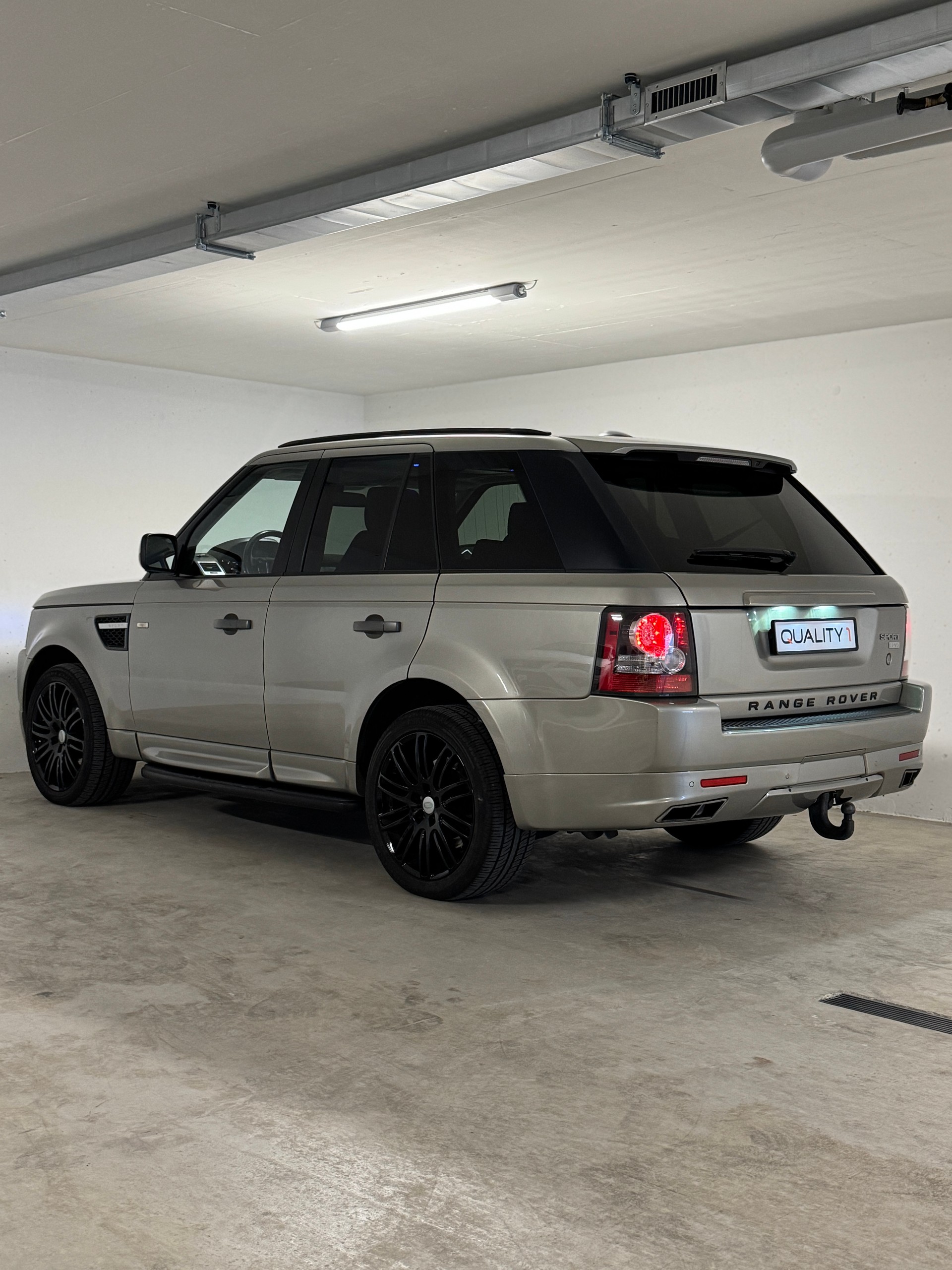 LAND ROVER Range Rover Sport TDV8 Autobiography Automatic *AHK* *Vollausstattung*-image-4