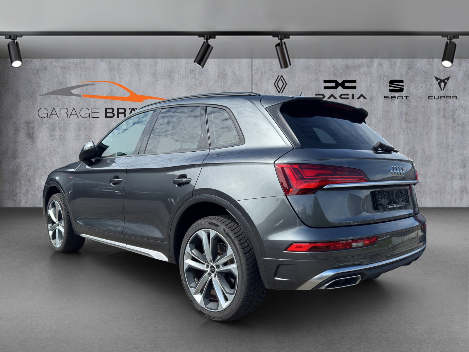 AUDI Q5 Sportback 40 TDI S line quattro S-tronic-showroom-element-3