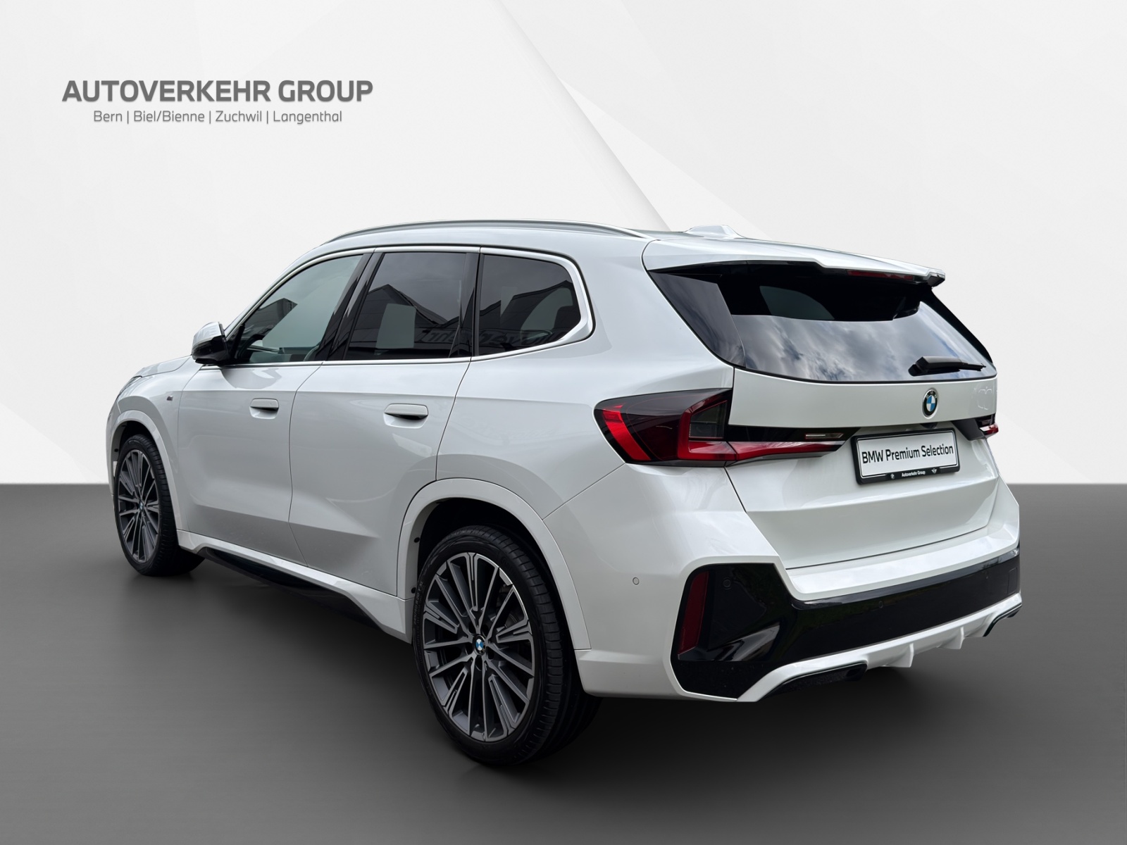 BMW X1 sDrive 18d M Sport-showroom-element-3