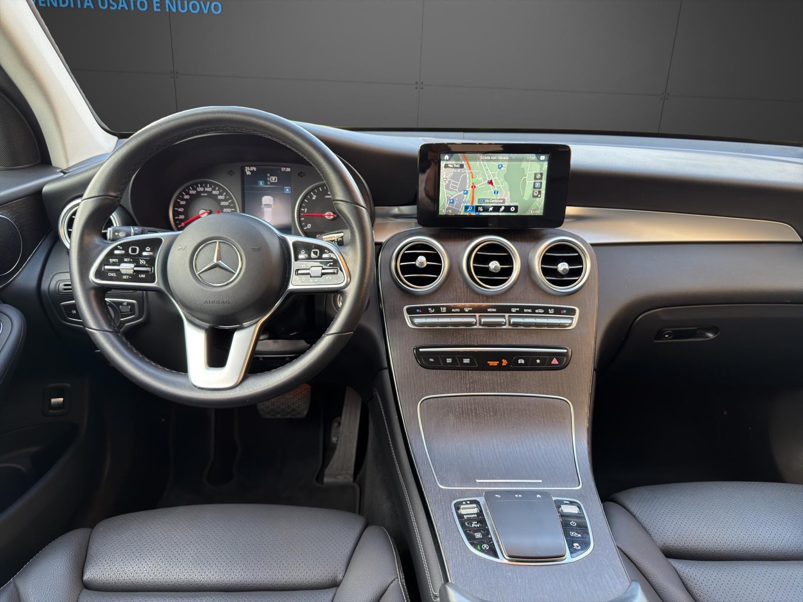 MERCEDES-BENZ GLC 220 d 4Matic 9G-Tronic-image-6