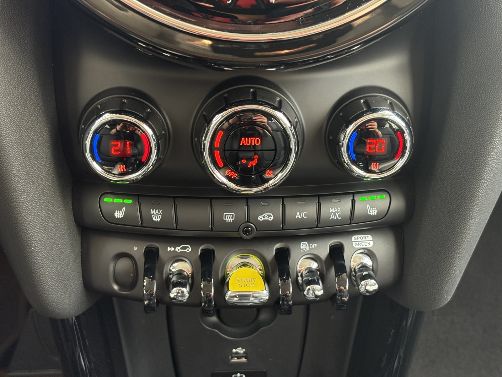 MINI F56 Cooper SE-image-17