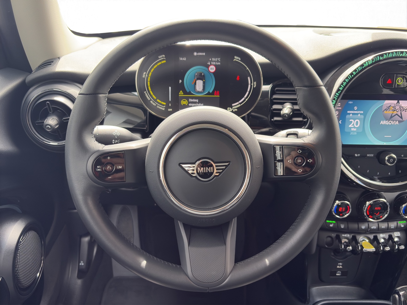 MINI F56 Cooper SE-image-10