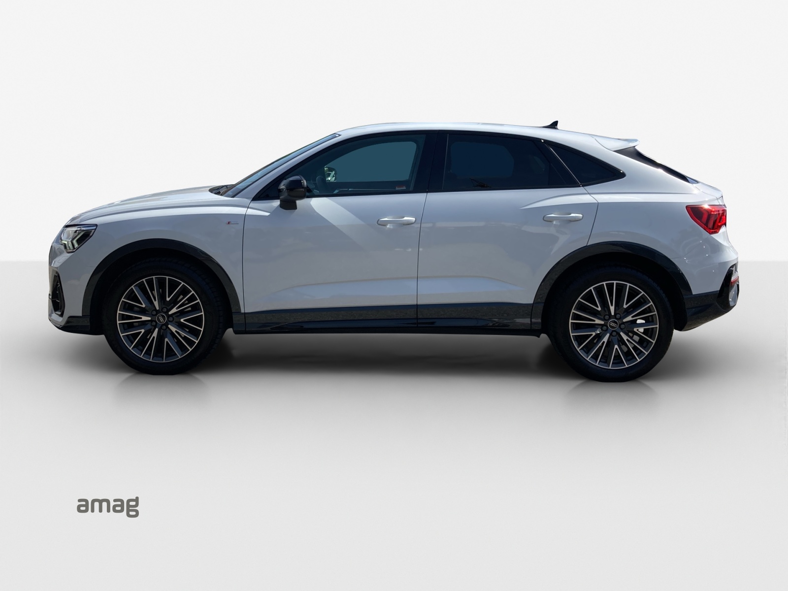 AUDI Q3 Sportback 40 TFSI S line quattro S-tronic-showroom-element-1
