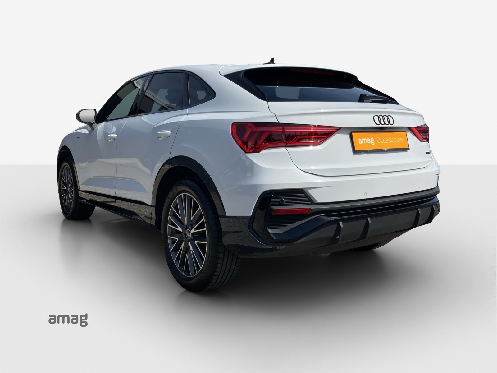 AUDI Q3 Sportback 40 TFSI S line quattro S-tronic-showroom-element-2
