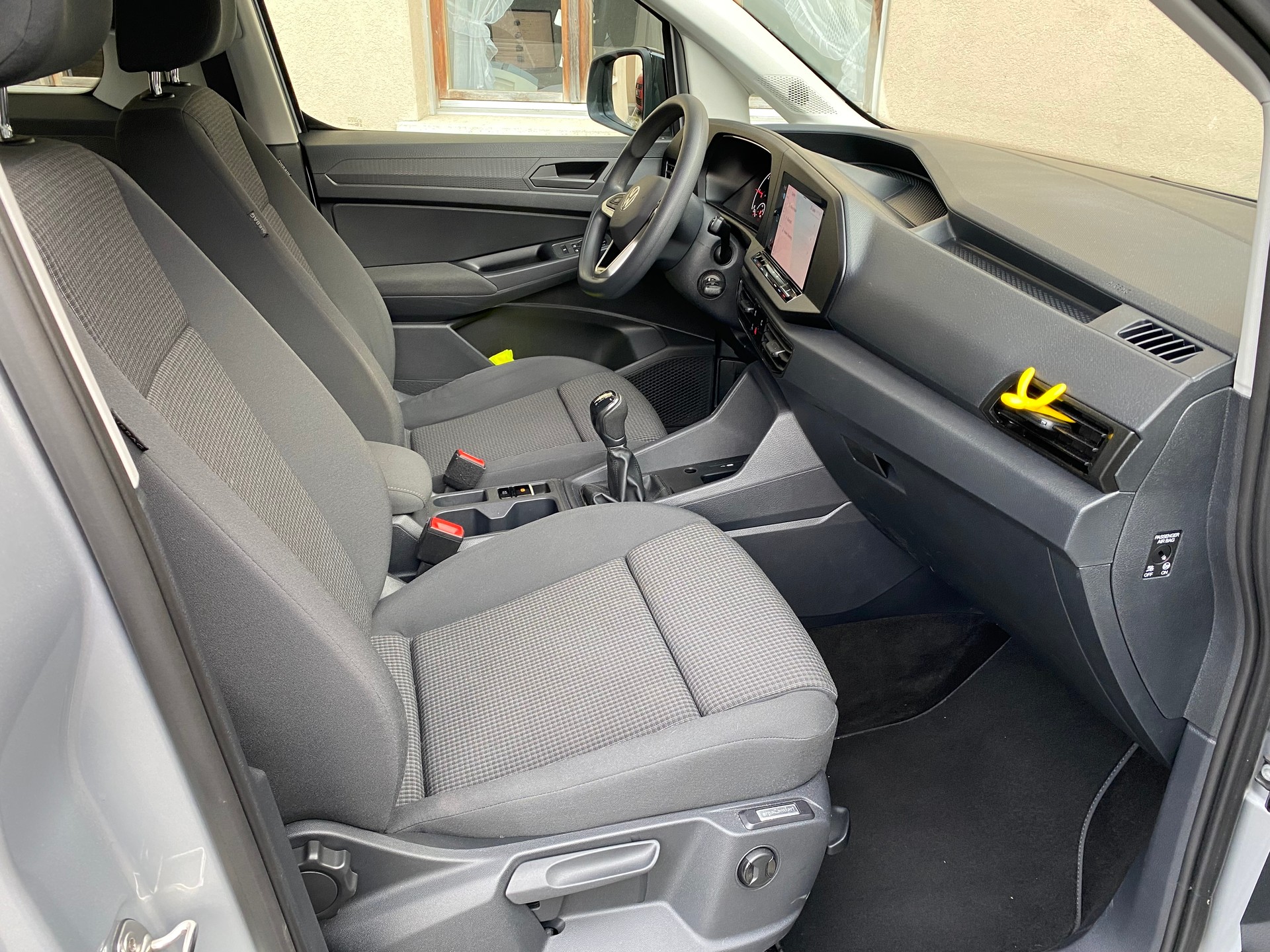 VW Caddy Maxi 2.0 TDI 4Motion-image-5