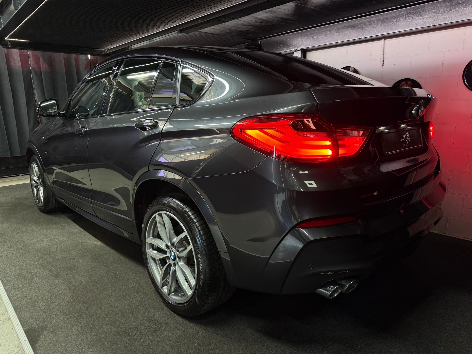 BMW X4 xDrive 35d M Sport Steptronic-showroom-element-3