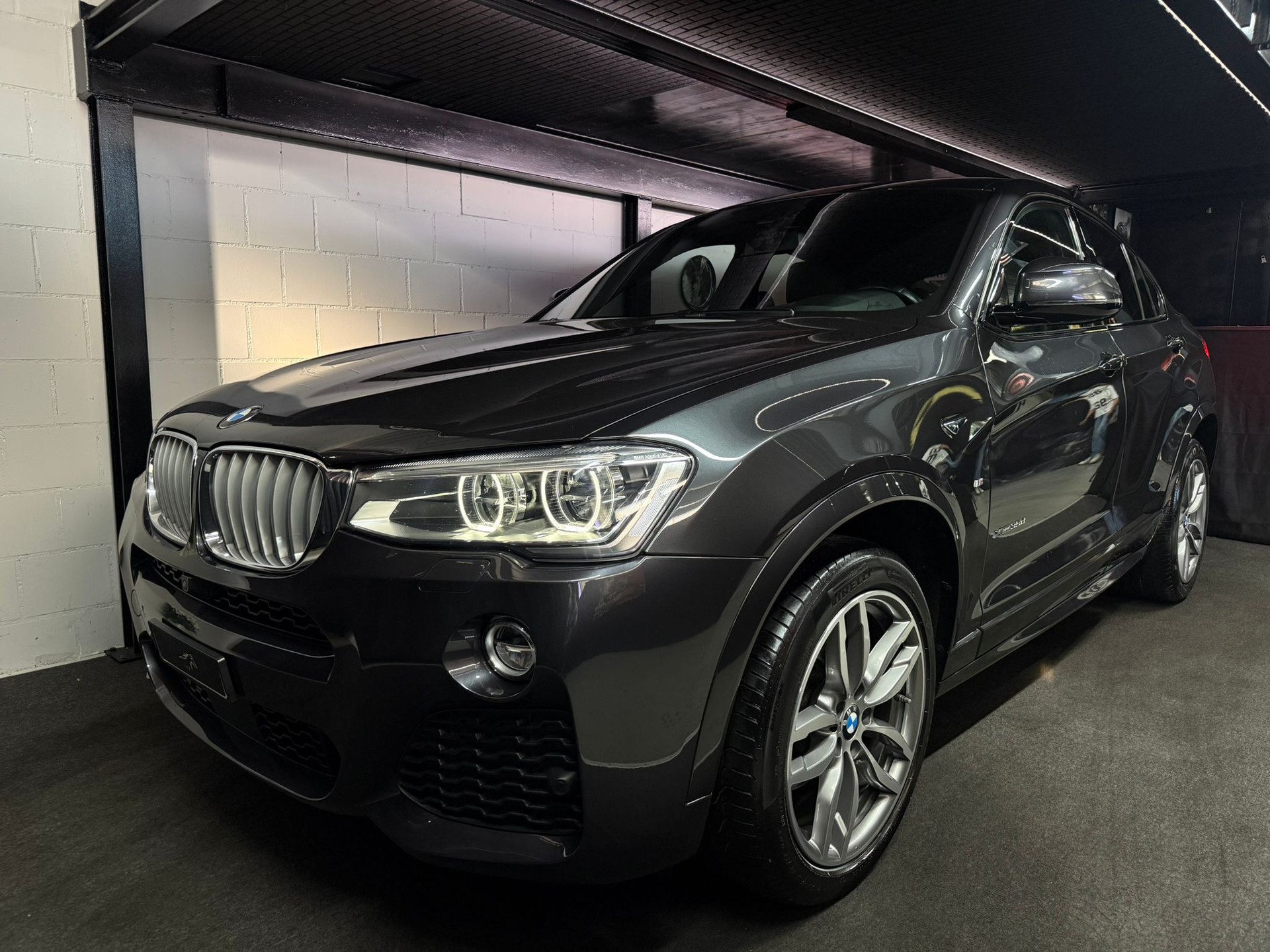 BMW X4 xDrive 35d M Sport Steptronic-showroom-element-1
