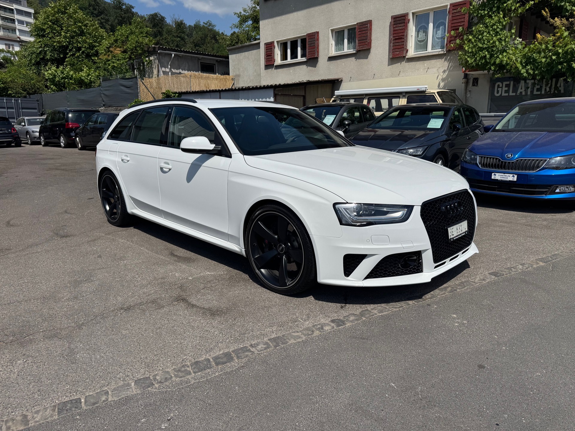 AUDI RS4 Avant 4.2 FSI V8 quattro S-tronic-showroom-element-3