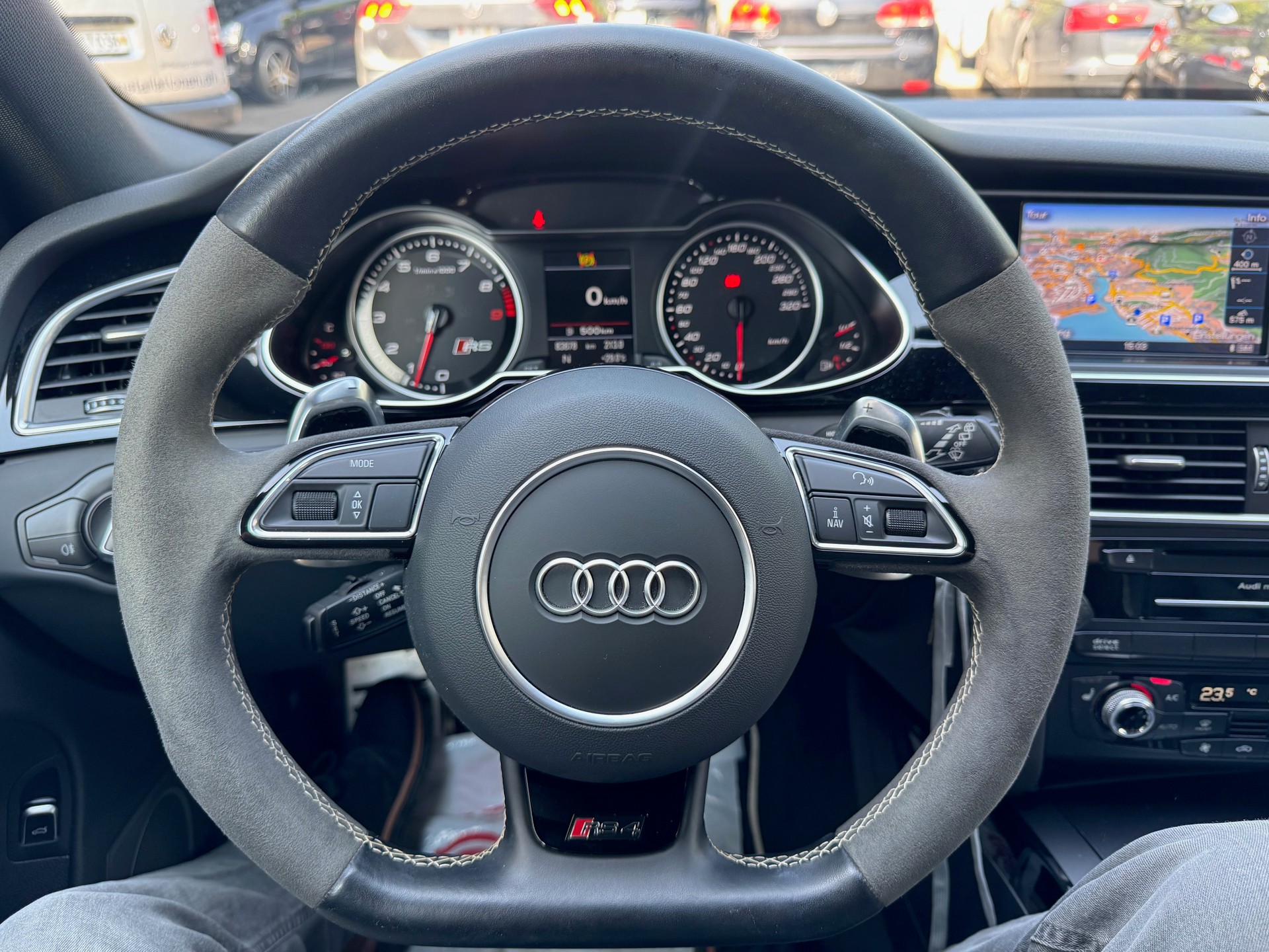 AUDI RS4 Avant 4.2 FSI V8 quattro S-tronic-image-15