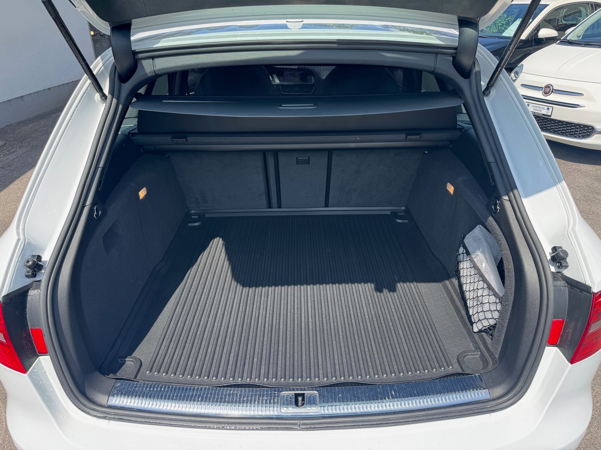 AUDI RS4 Avant 4.2 FSI V8 quattro S-tronic-image-23