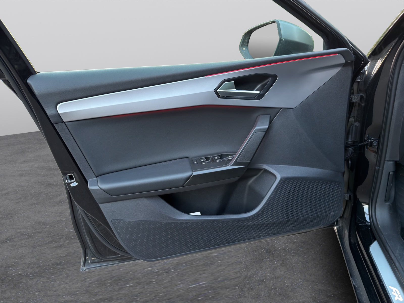 SEAT Leon 1.5 eTSI mHEV DSG FR-image-20