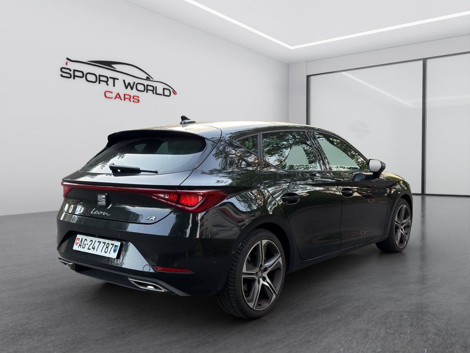 SEAT Leon 1.5 eTSI mHEV DSG FR-image-13