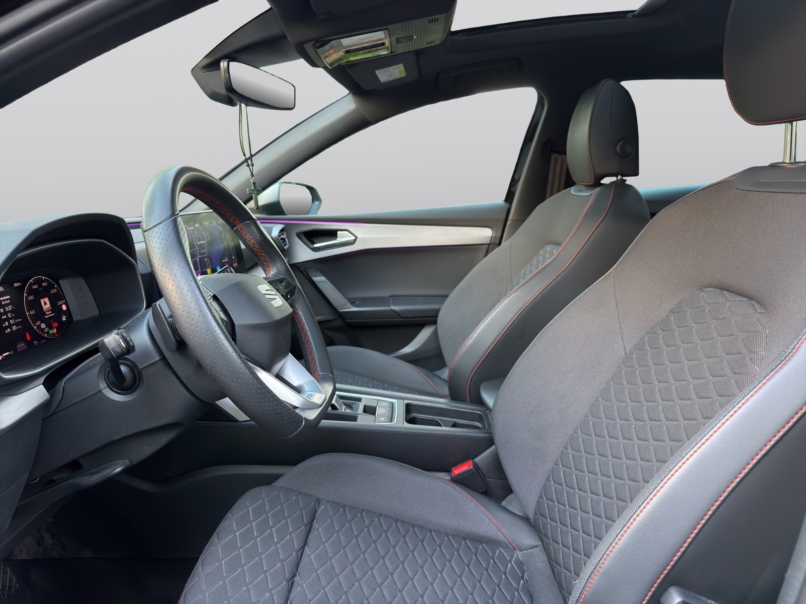 SEAT Leon 1.5 eTSI mHEV DSG FR-image-10