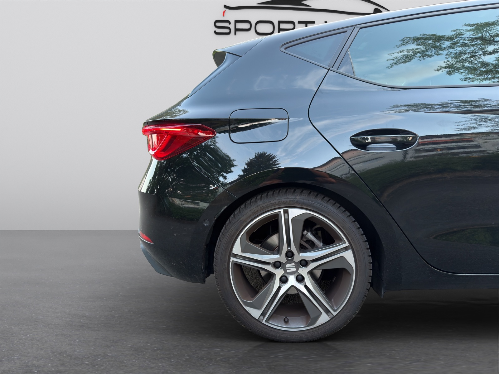 SEAT Leon 1.5 eTSI mHEV DSG FR-image-27